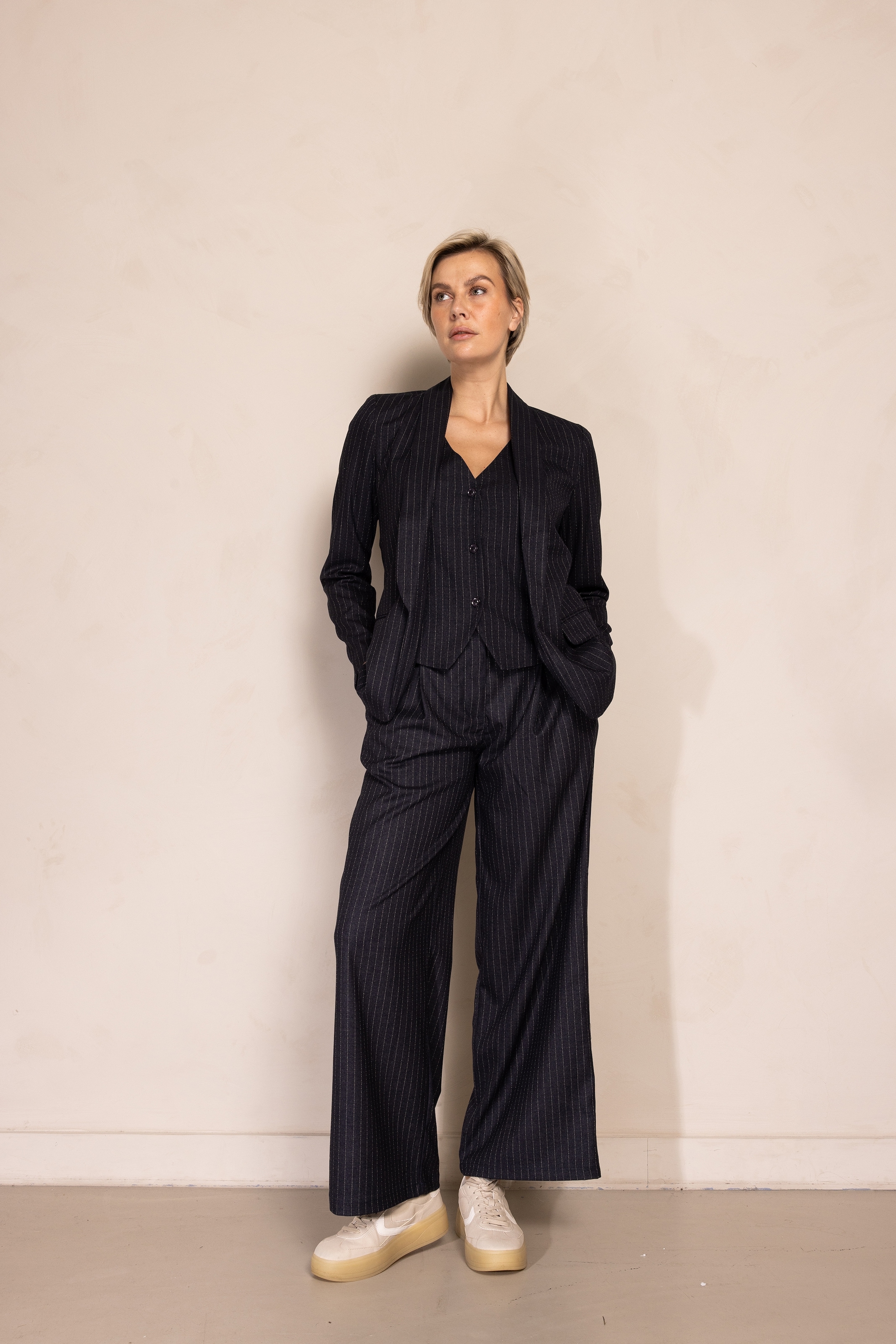 Zhrill Jackenblazer »ZHHELEN« lässiger Stil, Regular Fit, unifarben, mit Pattentaschen