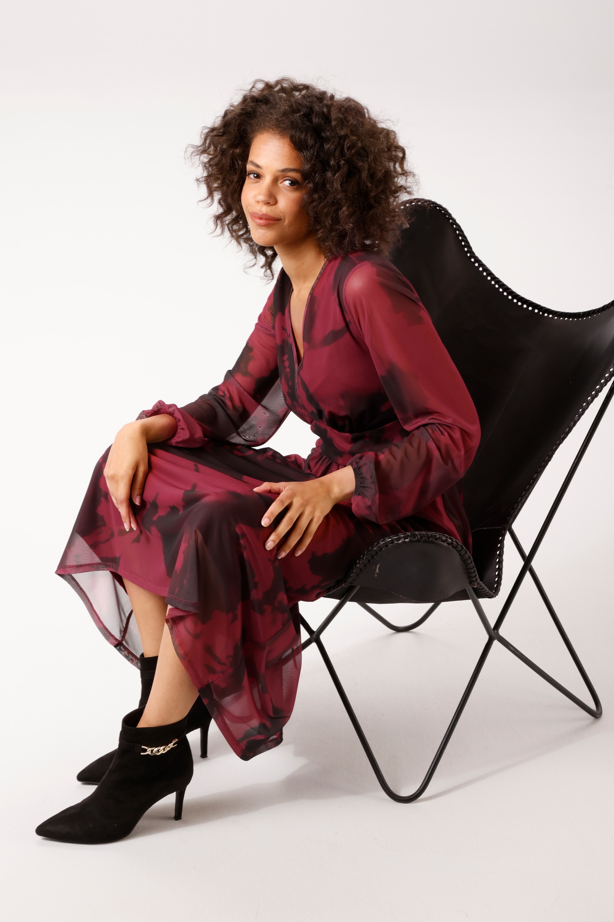 Aniston CASUAL Maxikleid mit grossflächigen, grafischen Batik-Druck - NEUE KOLLEKTION