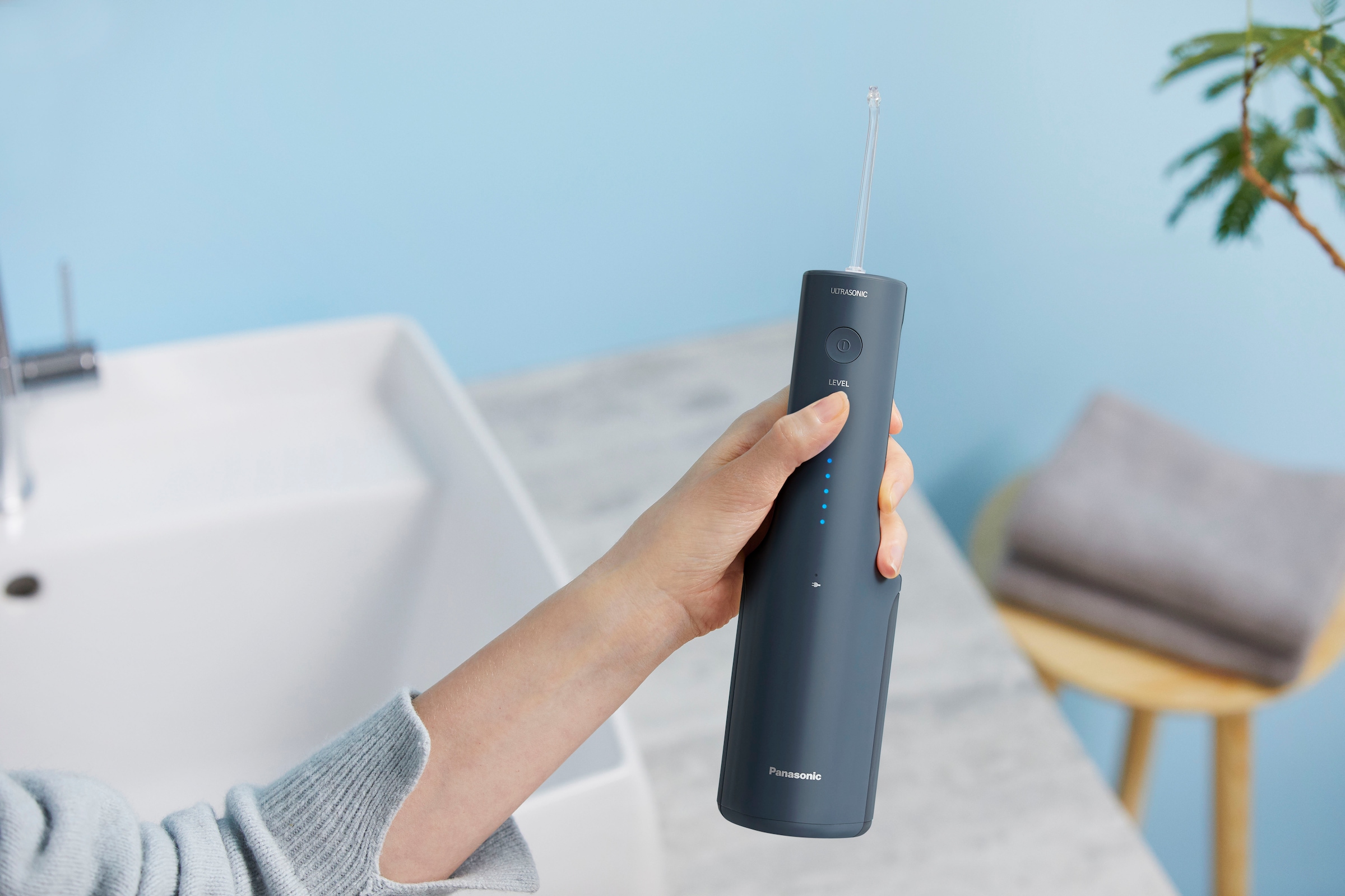 Panasonic Douche buccale »EW-DJ66-A303« 2 cuis Aufsätze Kabellos, Ultraschall-Technologie, 5 Stufen, 200 ml Wassertank