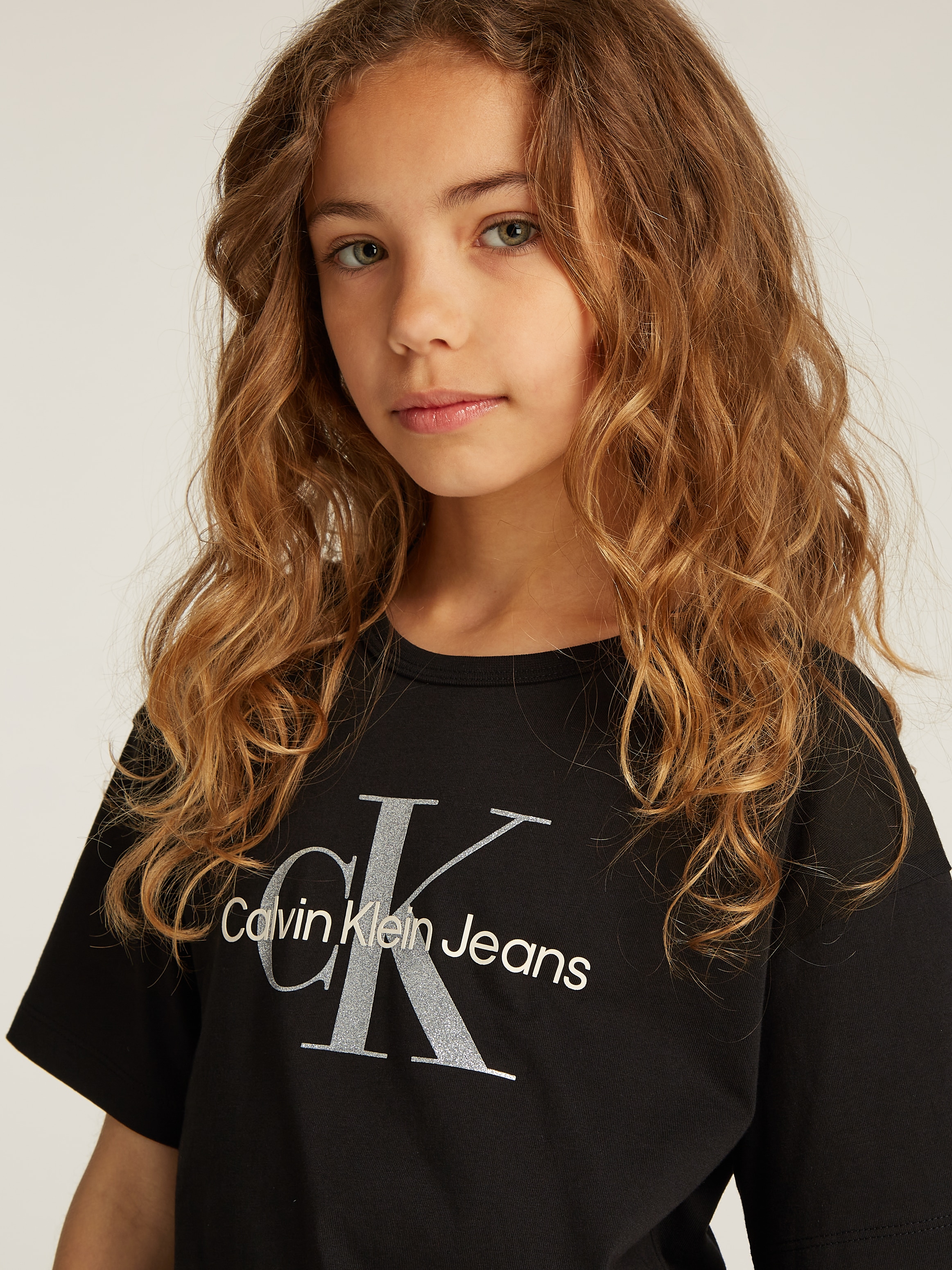 Calvin Klein Jeans Rundhalsshirt »MONOLOGO GLITTER SS T-SHIRT«, für Kinder bis 16 Jahre mit Logoschriftzug