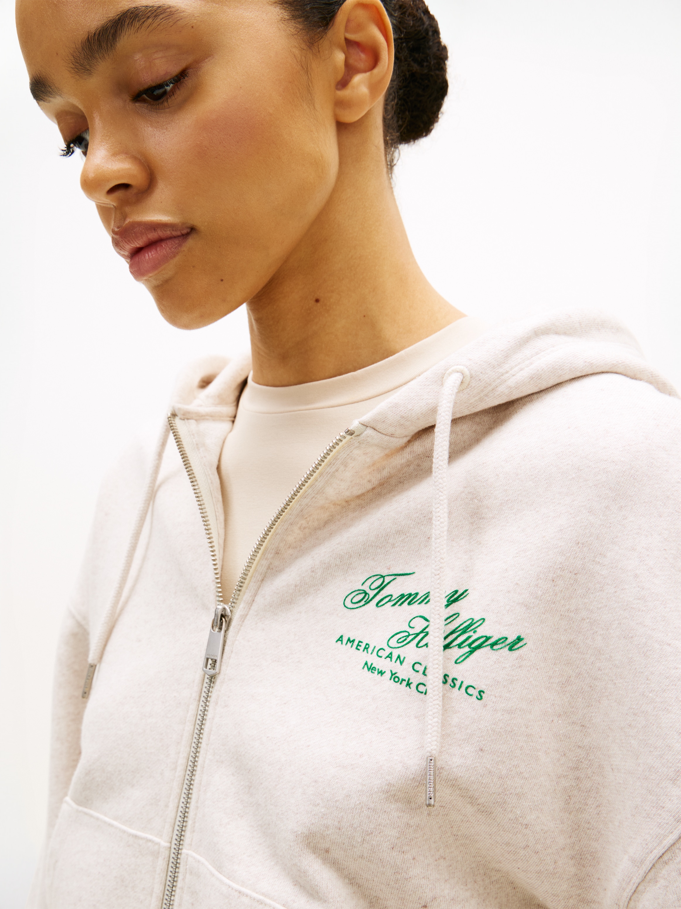Tommy Hilfiger Sweat à capuche »MDRN SCRIPT ZIP TERRY HOODIE« avec imprimé sur la poitrine, coupe décontractée