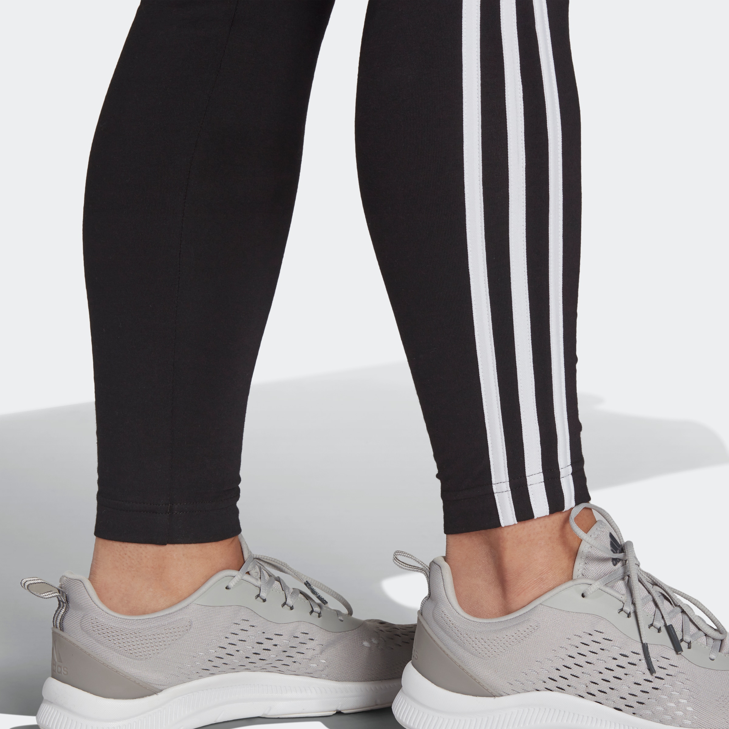 adidas Sportswear Leggings »ESSENTIALS 3STREIFEN TIGHT«, (1 tlg.)