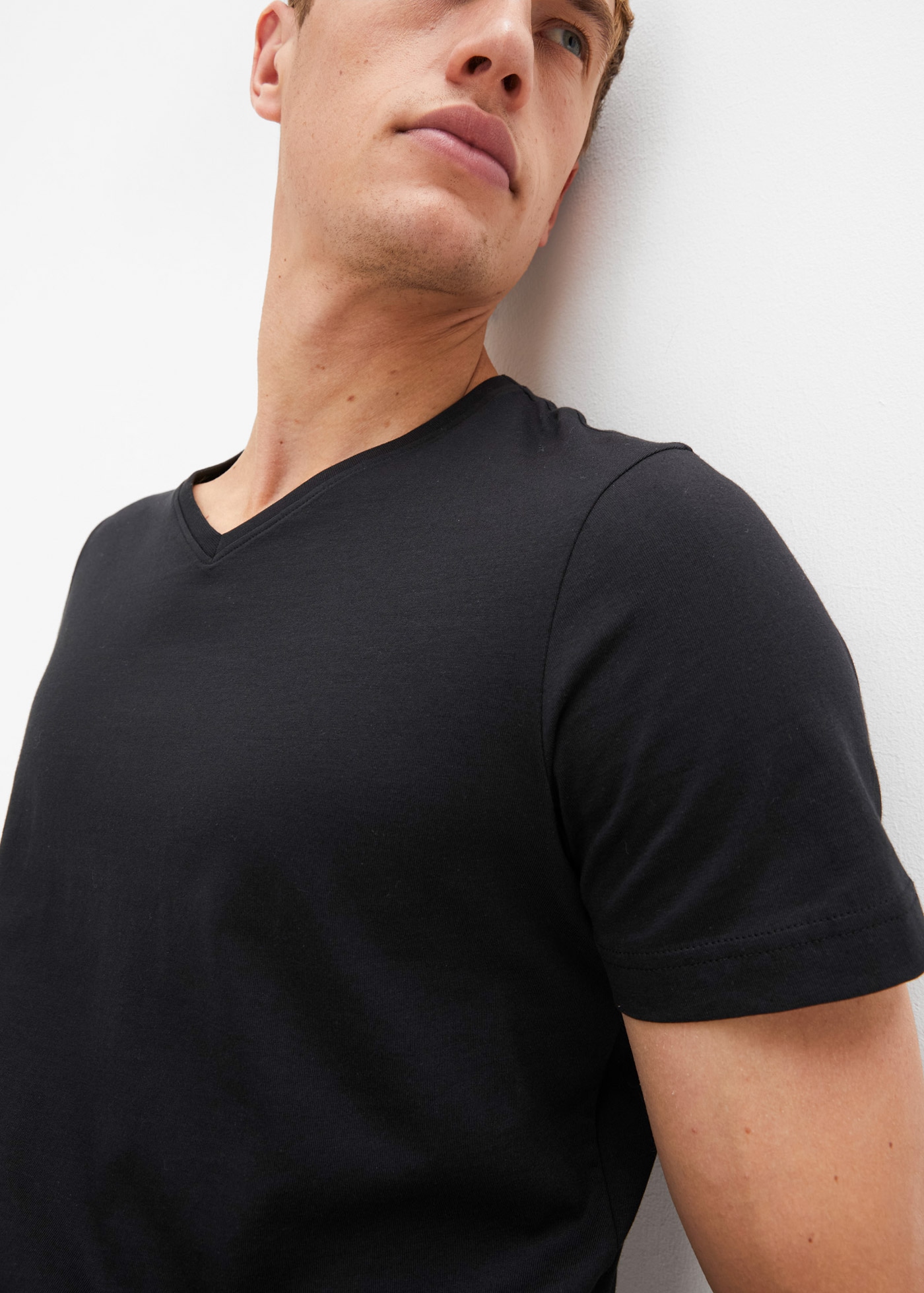 bonprix T-shirt »T-Shirt mit V-Ausschnitt (3er Pack)« Packung, 3 cuis Regular Fit, V-Ausschnitt, aus Baumwolle