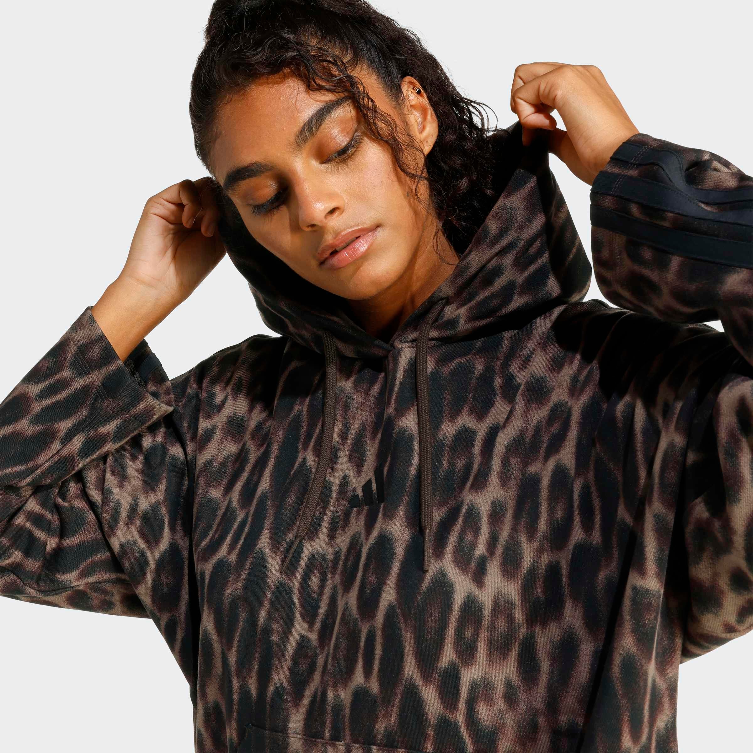 adidas Sportswear Sweat à capuche »SEASONAL ESSENTIALS LEOPARDENPRINT FRENCH TERRY HOODIE MIT 3-STREIFEN«
