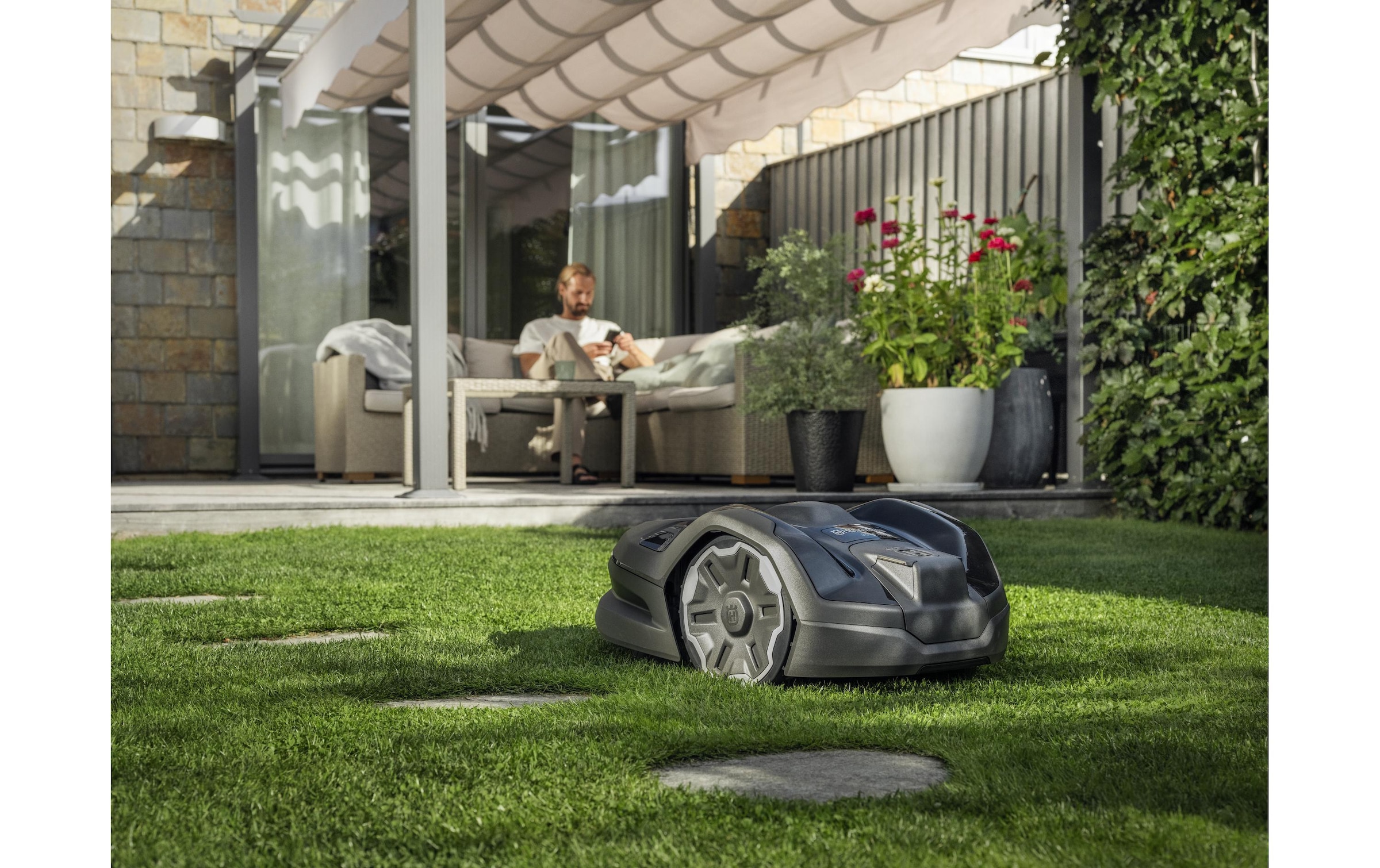 Husqvarna Rasenmähroboter »305E NERA ohne Referenzstation 900 m²«  mit PIN-Code