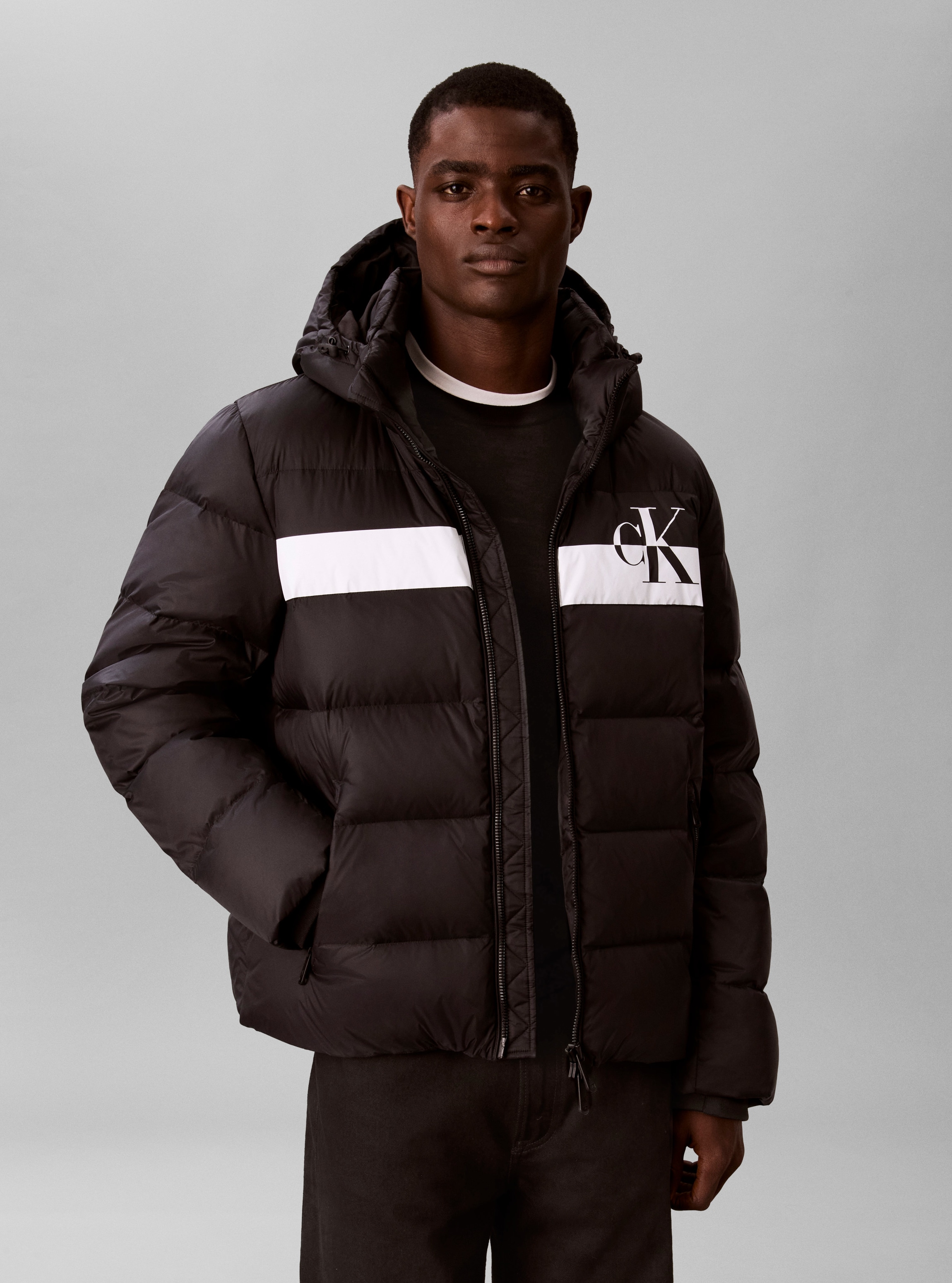 Image of Calvin Klein Steppjacke "NYLON COLORBLOCK PUFFER" mit Kapuze Regular fit mit abnehmbarer Kapuze