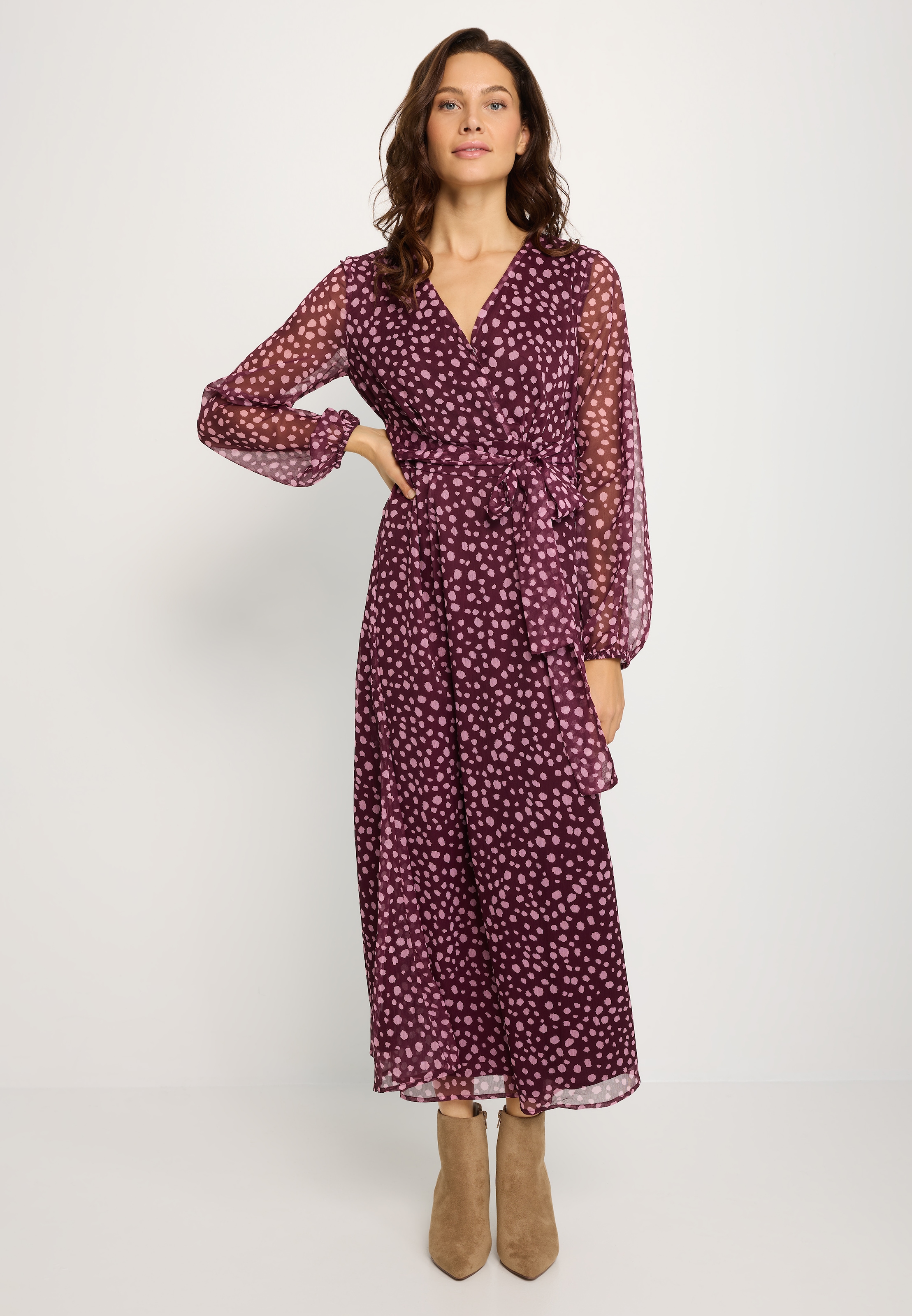 Image of LASCANA Maxikleid Ohne Taschen mit Bindeband, elegantes Maxikleid aus Chiffon