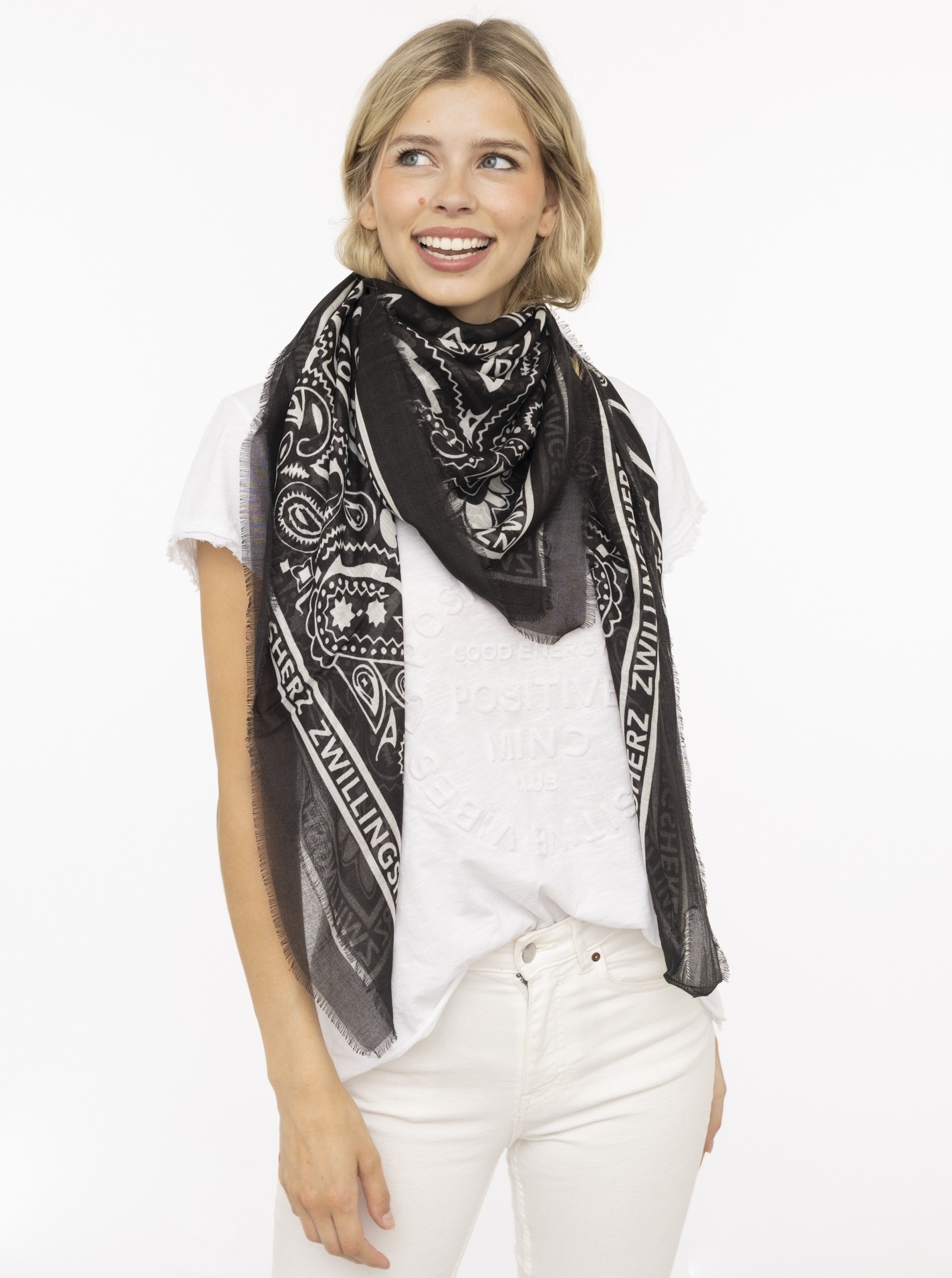 Image of Zwillingsherz Modetuch ""Paisley Pattern"" Paisley Muster, Fransenabschlüsse rundum, leichtes Material