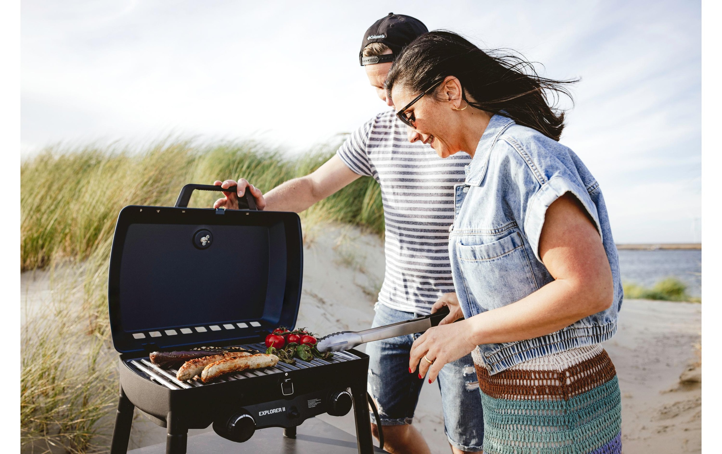 Enders® Gasgrill »Explorer II Pro« Mobiler Gasgrill mit zwei Edelstahlbrennern und Aluguss-Haube