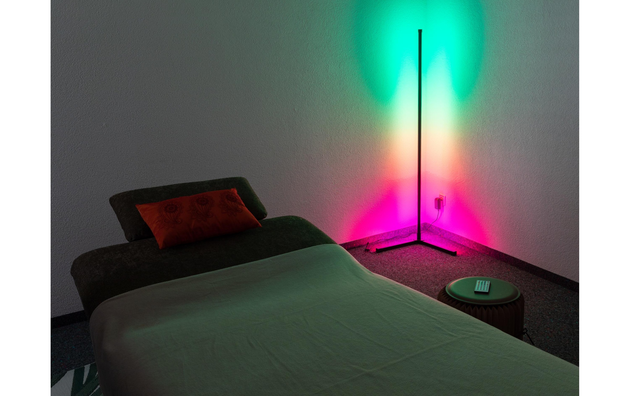 Stehlampe »FTM RGB schwarz 1.56m 27W«, 138 flammig