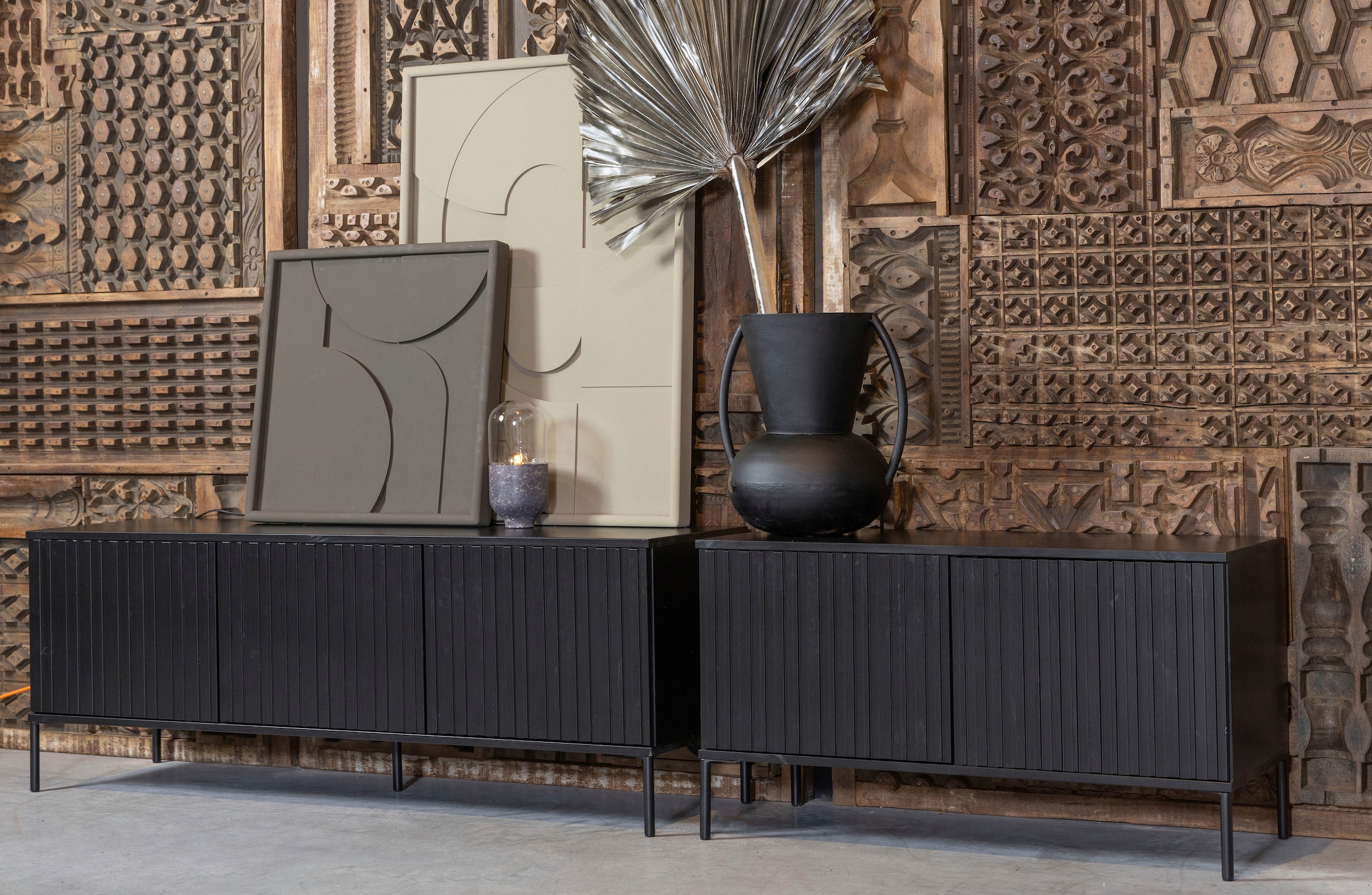 WOOOD Sideboard »New Gravure FSC® Mix holz mit Druckmechanismus H 56 x B 150 x T 44 cm« Kommode Höhe 56 cm, mit grafischen Relieftüren, viel Stauraum