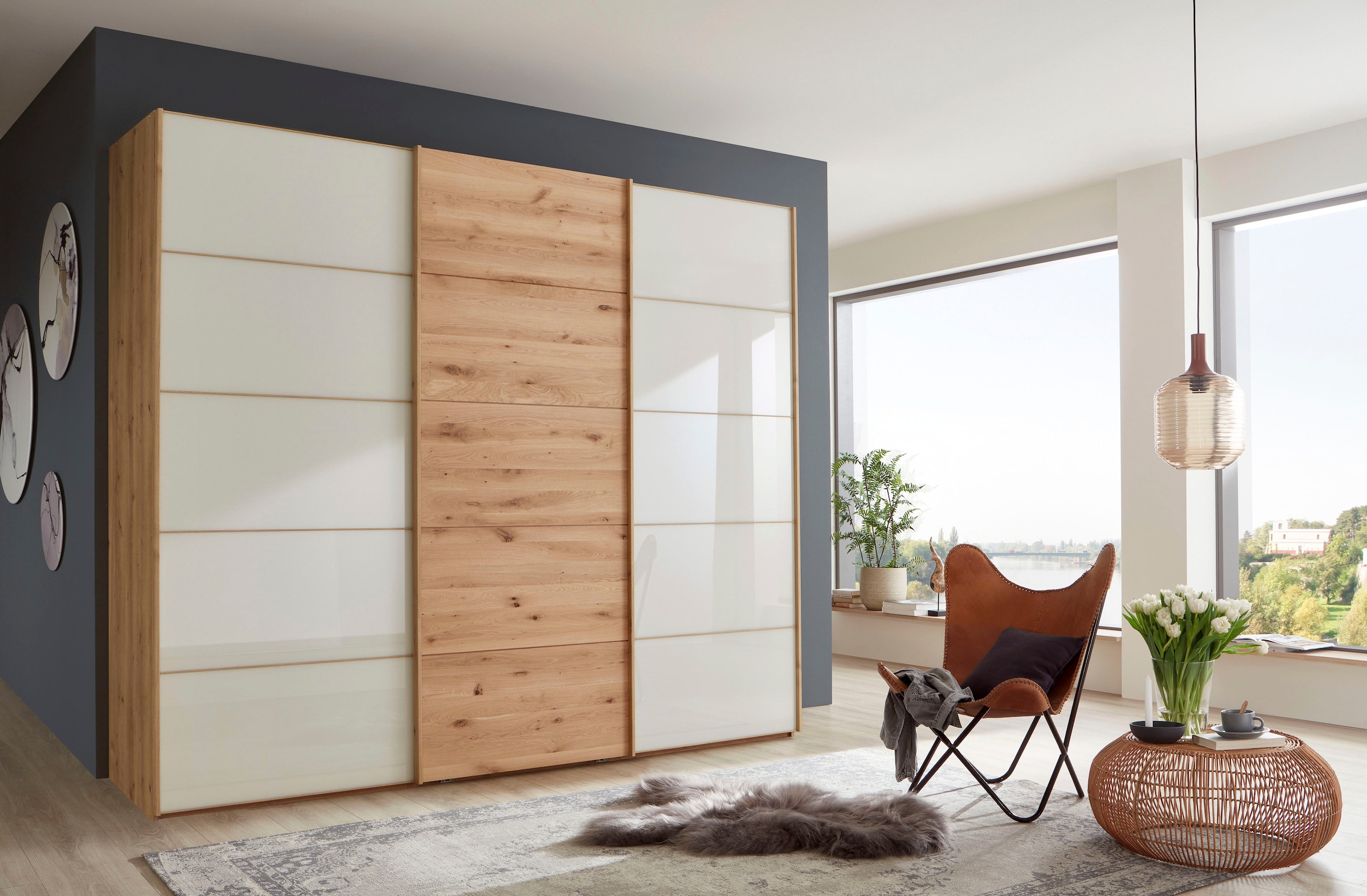 WIEMANN Schwebetürenschrank »Cardiff« mit massiven Holztüren und Spiegel