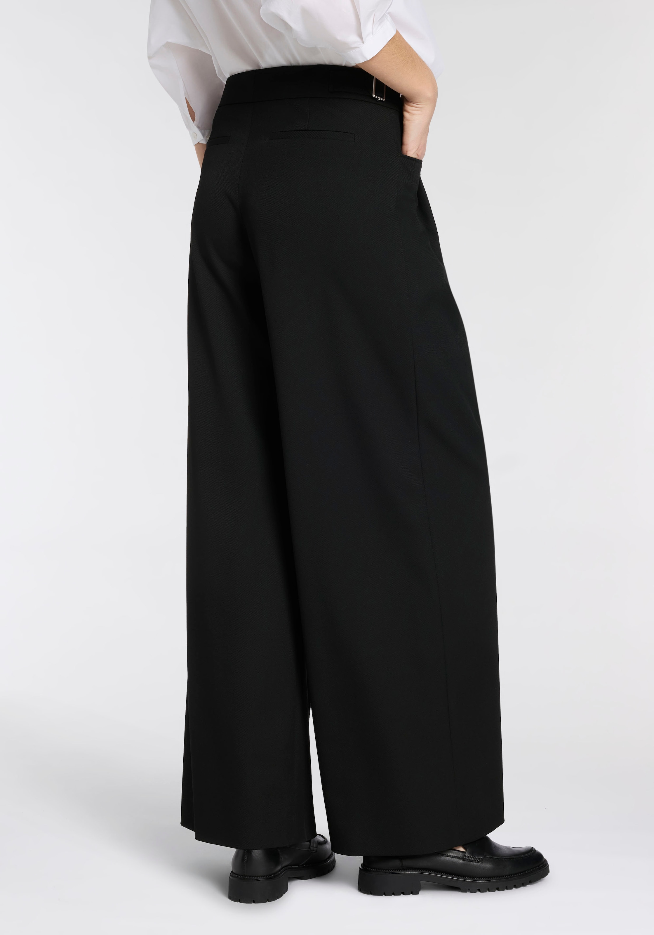 BOSS ORANGE Pantalon à pinces »Takora Premium Damenmode«  weit geschnitten, mit verstellbaren Riemen