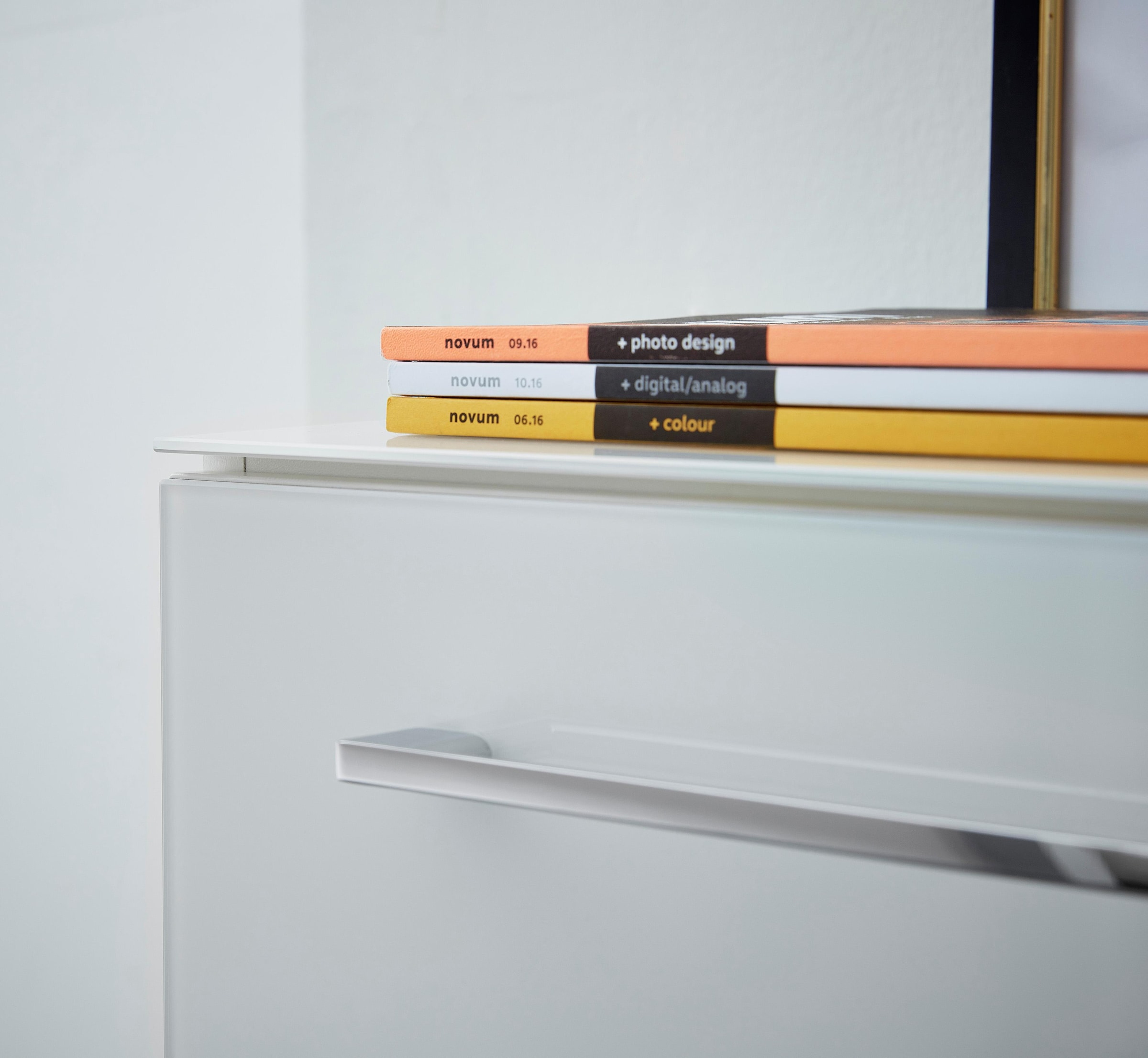 GERMANIA Aktenschrank »GW-Monteria«, (in 2 Höhen), Türen mit Glas-Auflage, abschliessbar, Breite 80 cm, Made in Germany