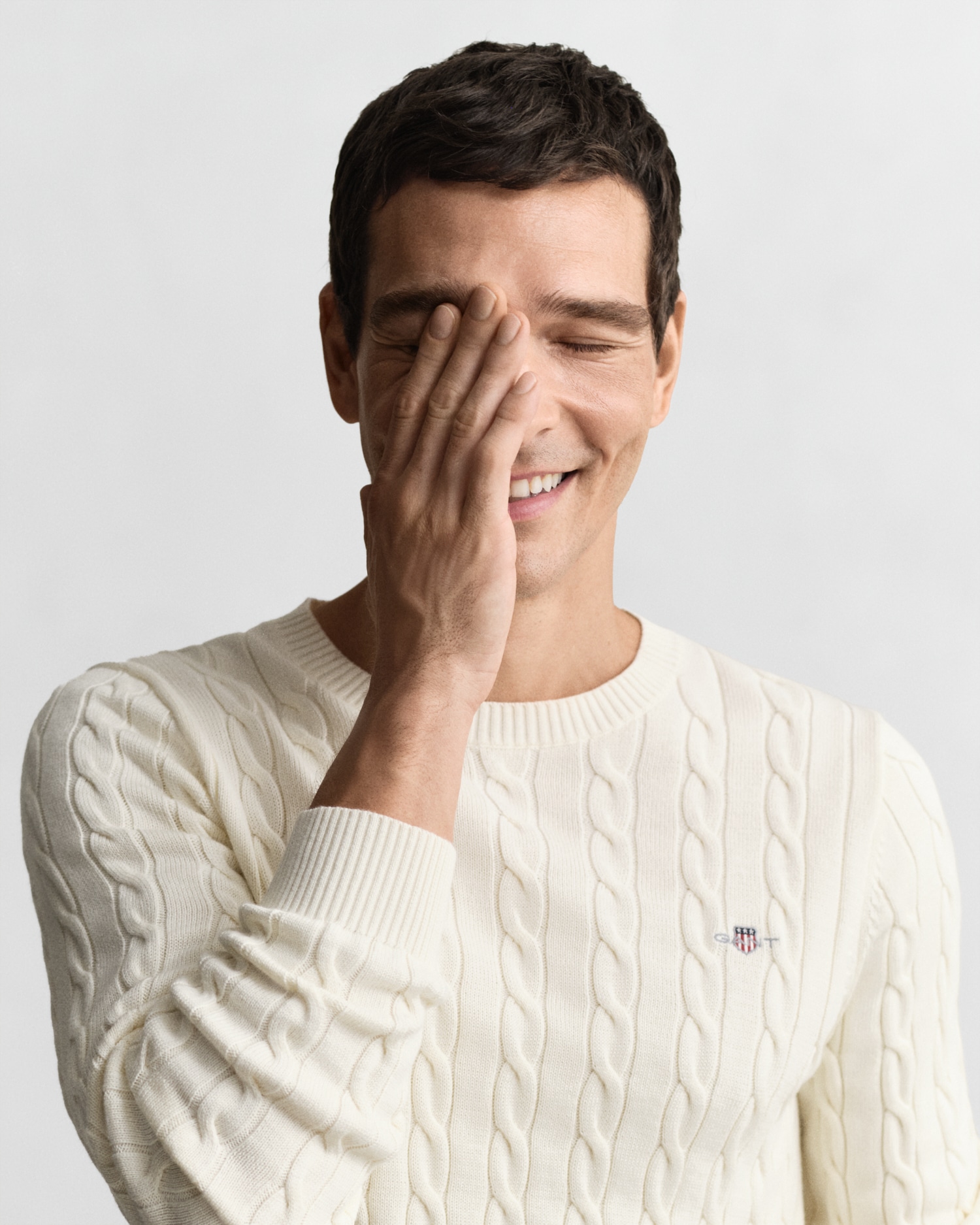 Gant Pull en tricot »COTTON CABLE C-NECK« mit Wappen-Logostickerei auf der Brust