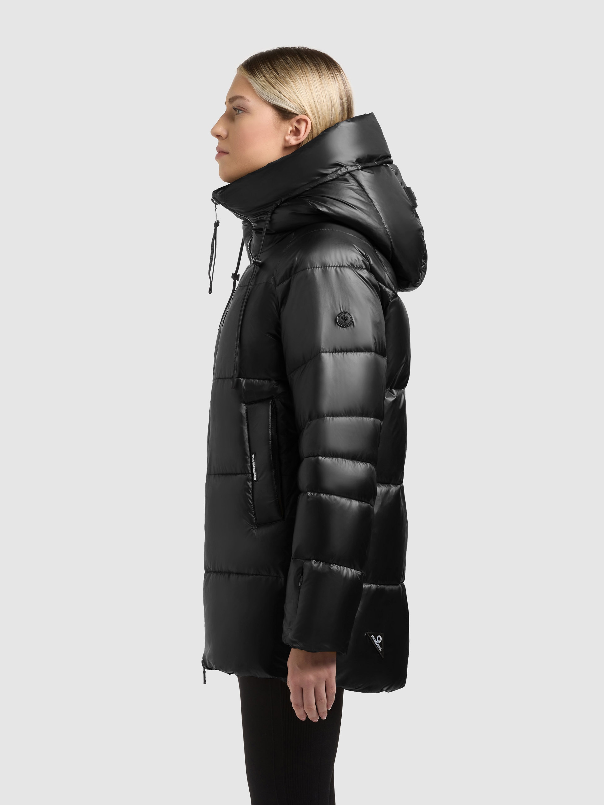 khujo Steppjacke »CARA2« mit Kapuze abnehmbare Rucksackträger in der Innenseite