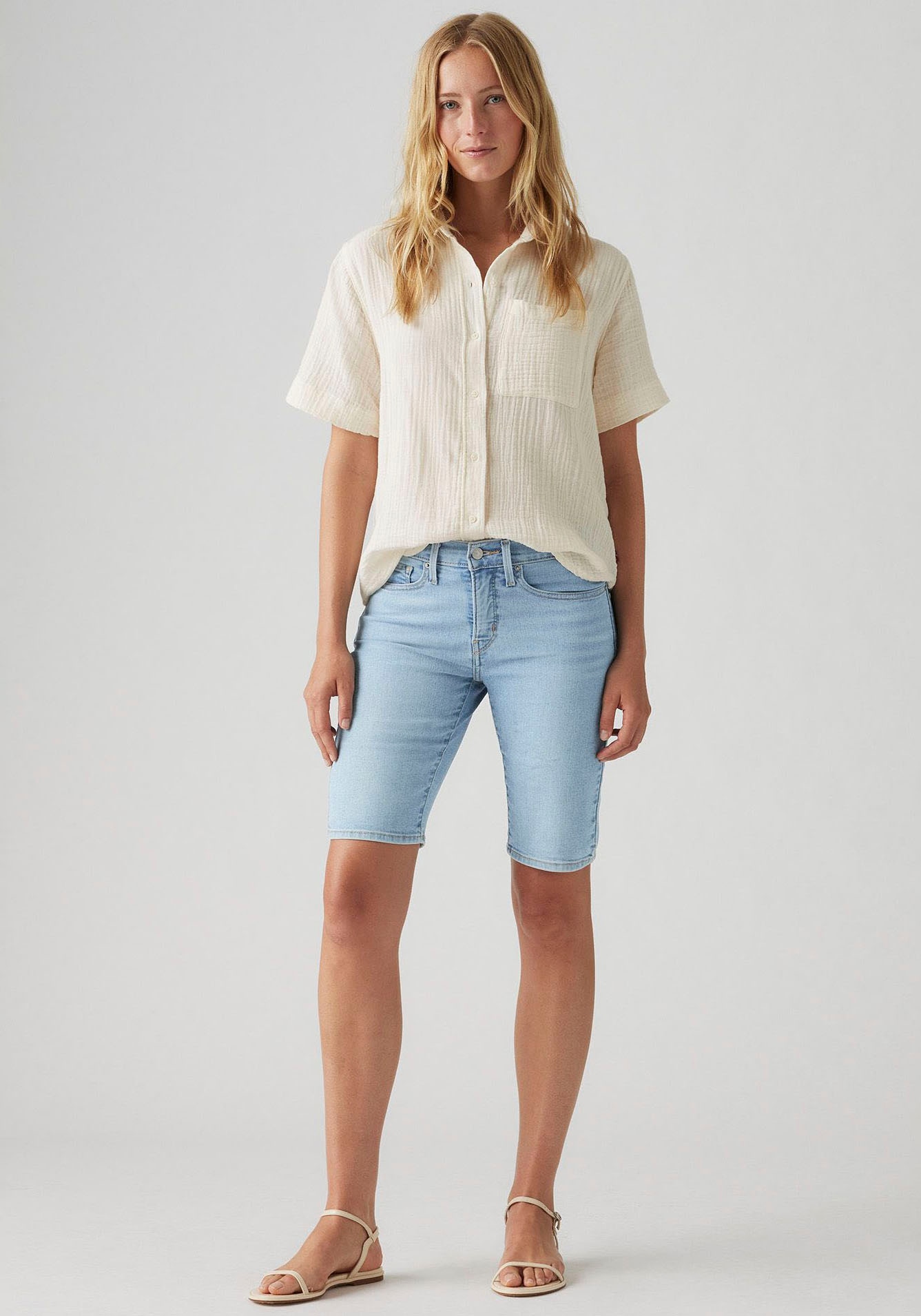 Levi's® Shorts »SHAPING BERMUDA«, im Five-Pocket Style