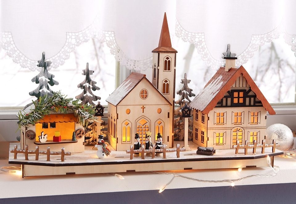 ♕ Home affaire Weihnachtsdorf »mit 50 ca. idyllischer auf aus Breite Holz, Winterlandschaft«, cm LED-Beleuchtung, mit versandkostenfrei Weihnachtsdeko