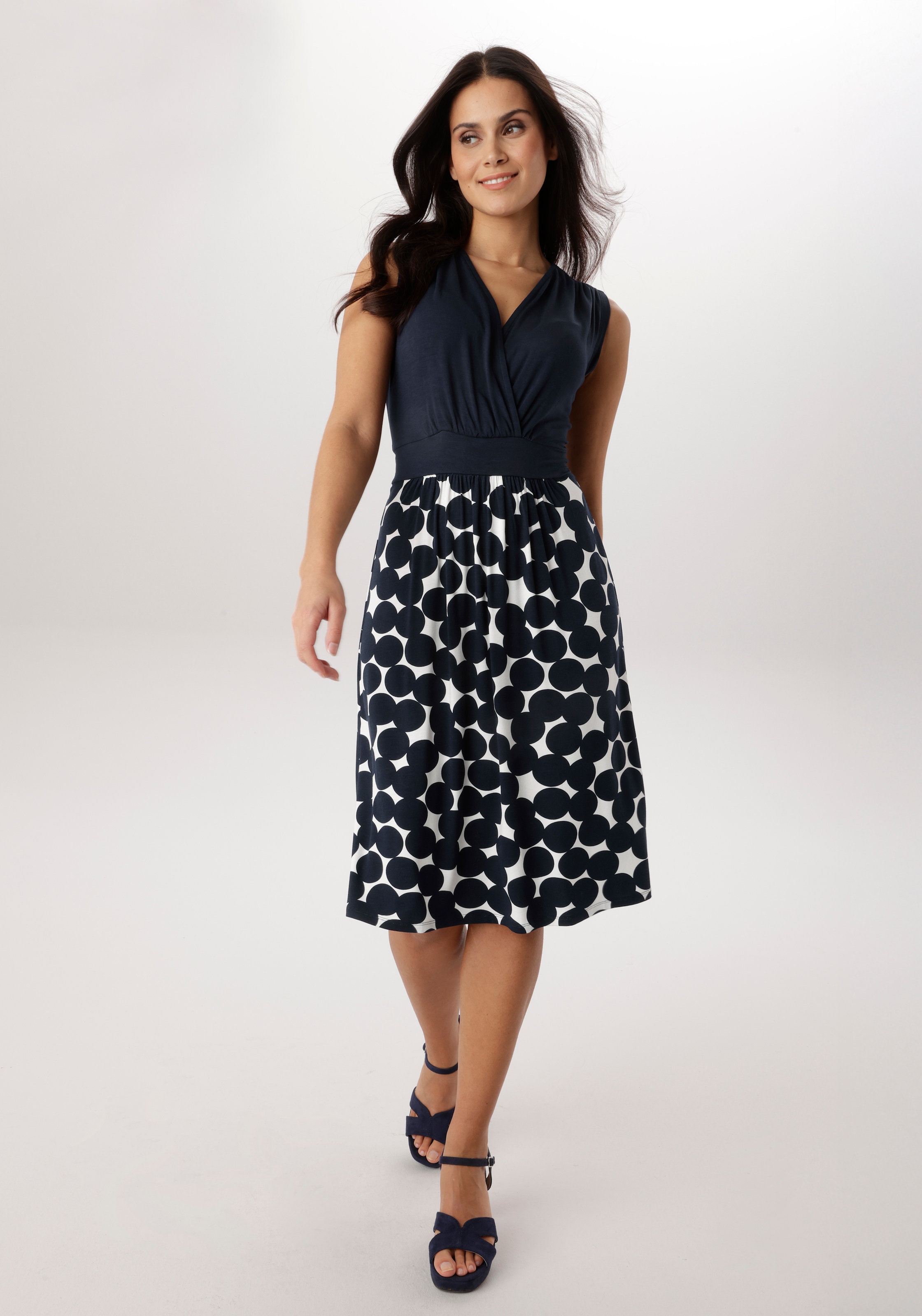 Aniston SELECTED Jerseykleid mit eleganter Wickeloptik und V-Ausschnitt - NEUE KOLLEKTION