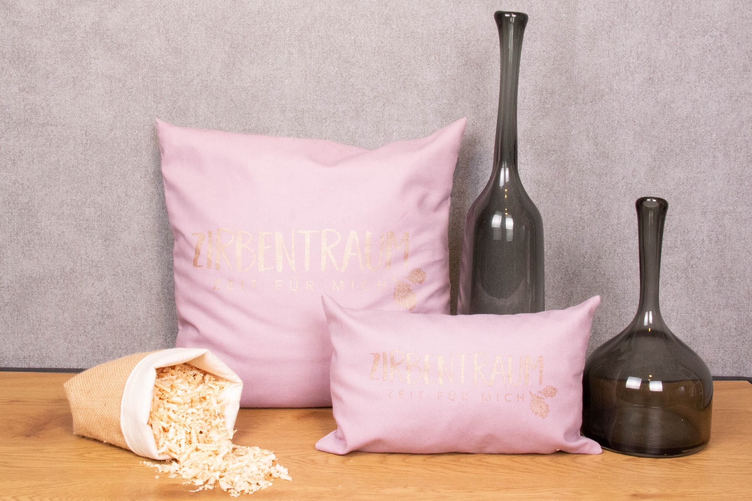 herbalind Zirbenkissen »Zirbentraum in Anthrazit/Roségoldfarben 30x20 mit Reissverschluss - Gefüllt«, (1 tlg.), mit hochwertigen Zirbenholzflocken 100% Baumwolle - Made in Germany
