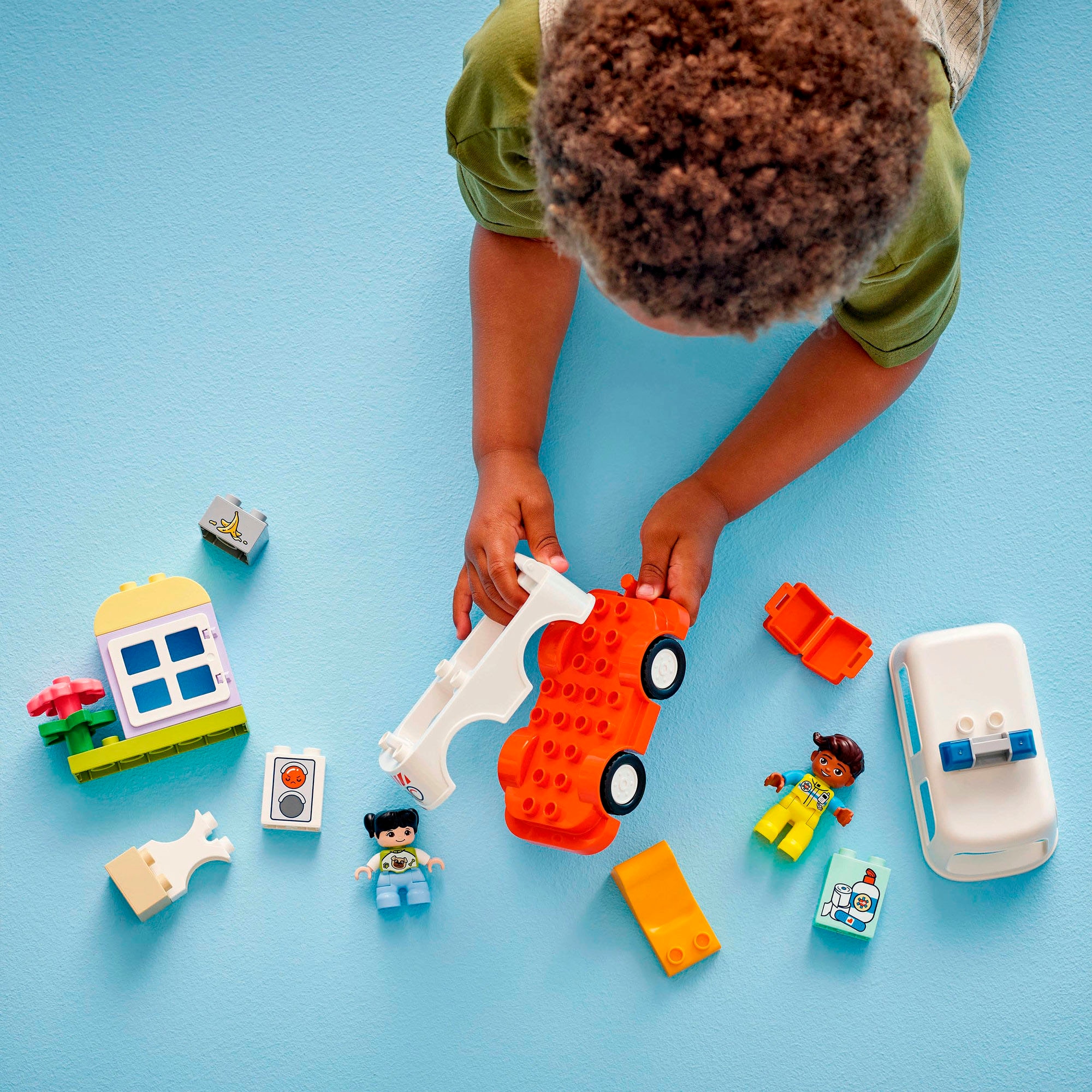 LEGO® Konstruktionsspielsteine »Rettungswagen mit Fahrer (10447), LEGO DUPLO Town« Made in Europe