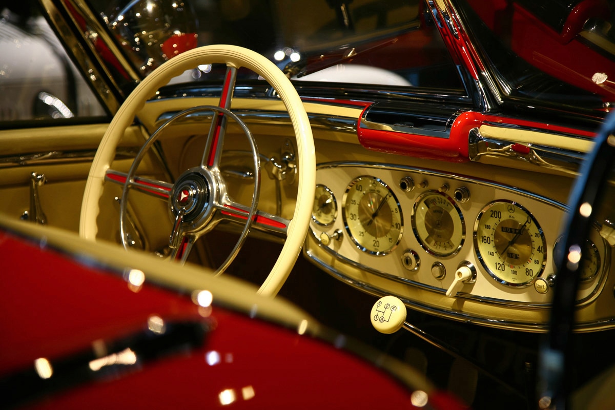 Image of Papermoon Fototapete "Klassisches Benz Interieur"