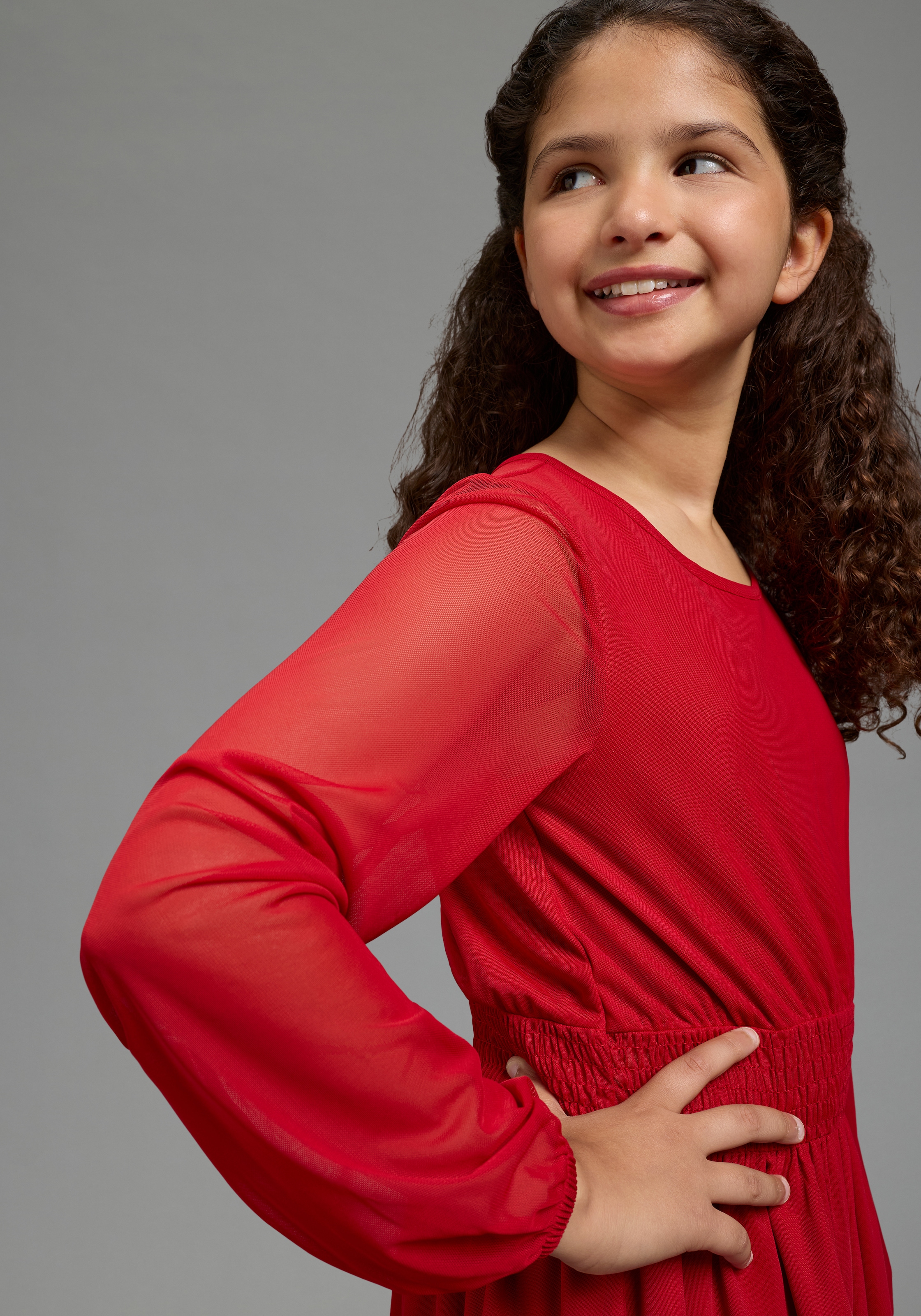 Bruno Banani Robe en mousseline de soie »Meshkleid mit transparenten Ärmeln für festliche Anlässe« Robe-tunique festive avec chiffon