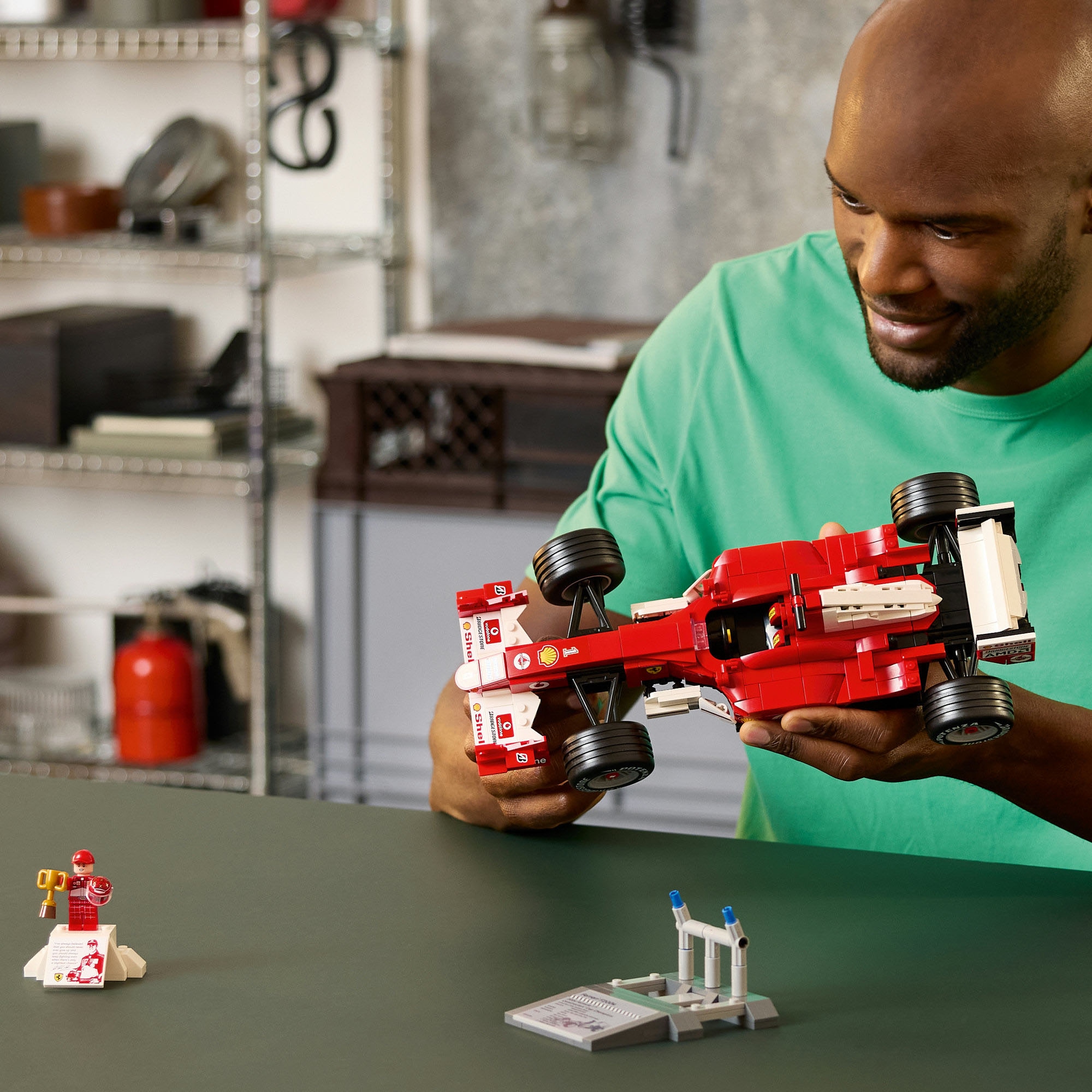 LEGO® Pions de construction »Ferrari F2004 und Michael Schumacher (11375), LEGO Icons«