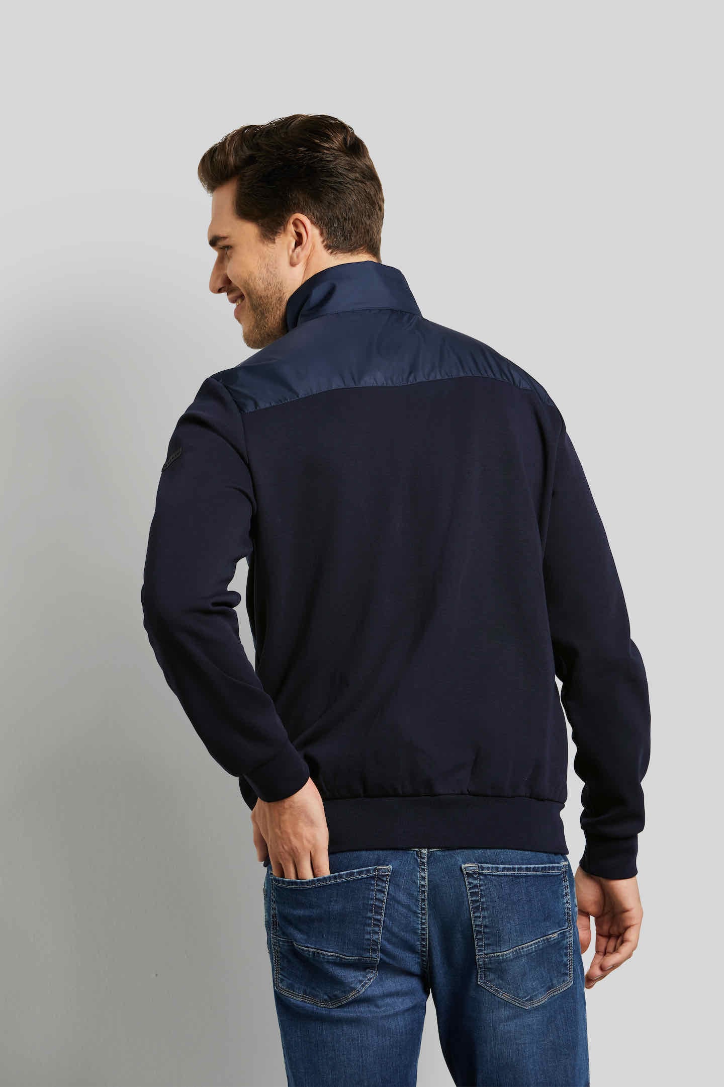 bugatti Sweatjacke, mit roten Mesh-Details