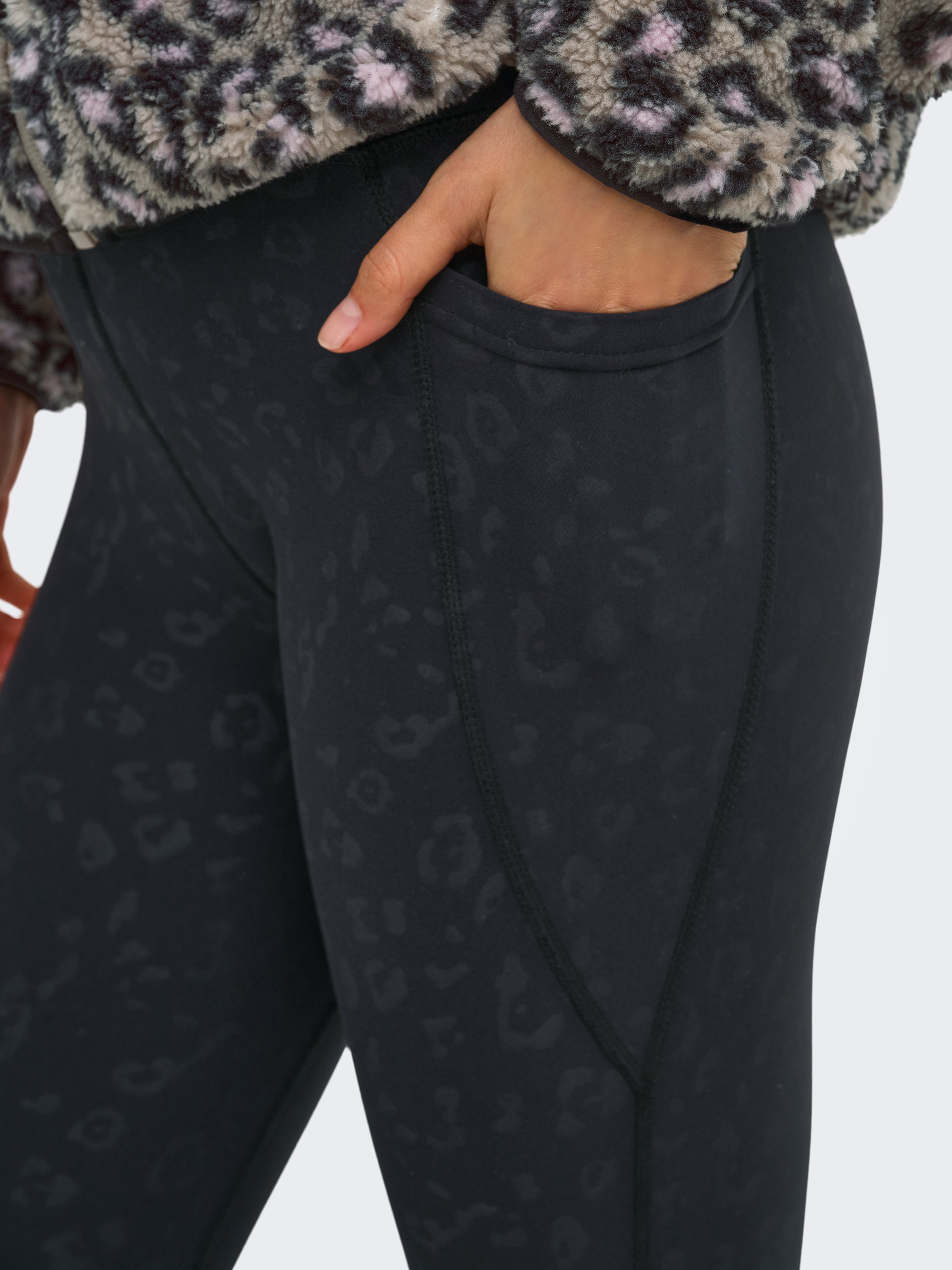 ONLY Play Cuissards fonctionnels »ONPJAM-2-LEE HW AOP PCK TIGHTS NOOS«  mélange de matériaux