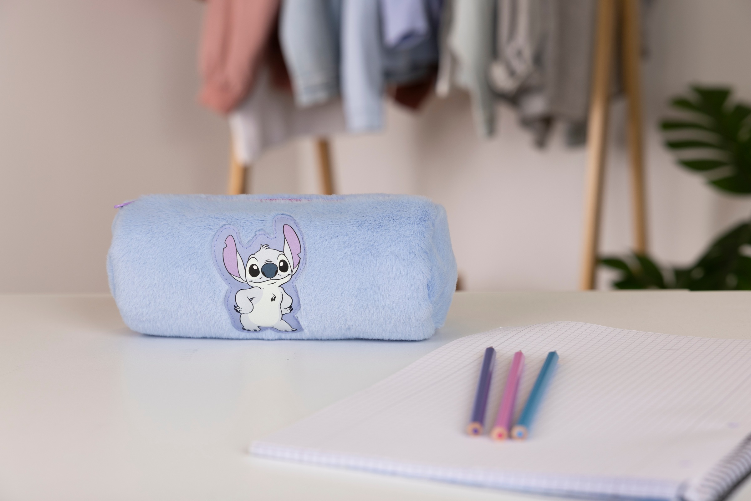 UNDERCOVER Sac à dos pour enfants »Stitch Plüsch« inklusive Schlampermäppchen und Notizbuch