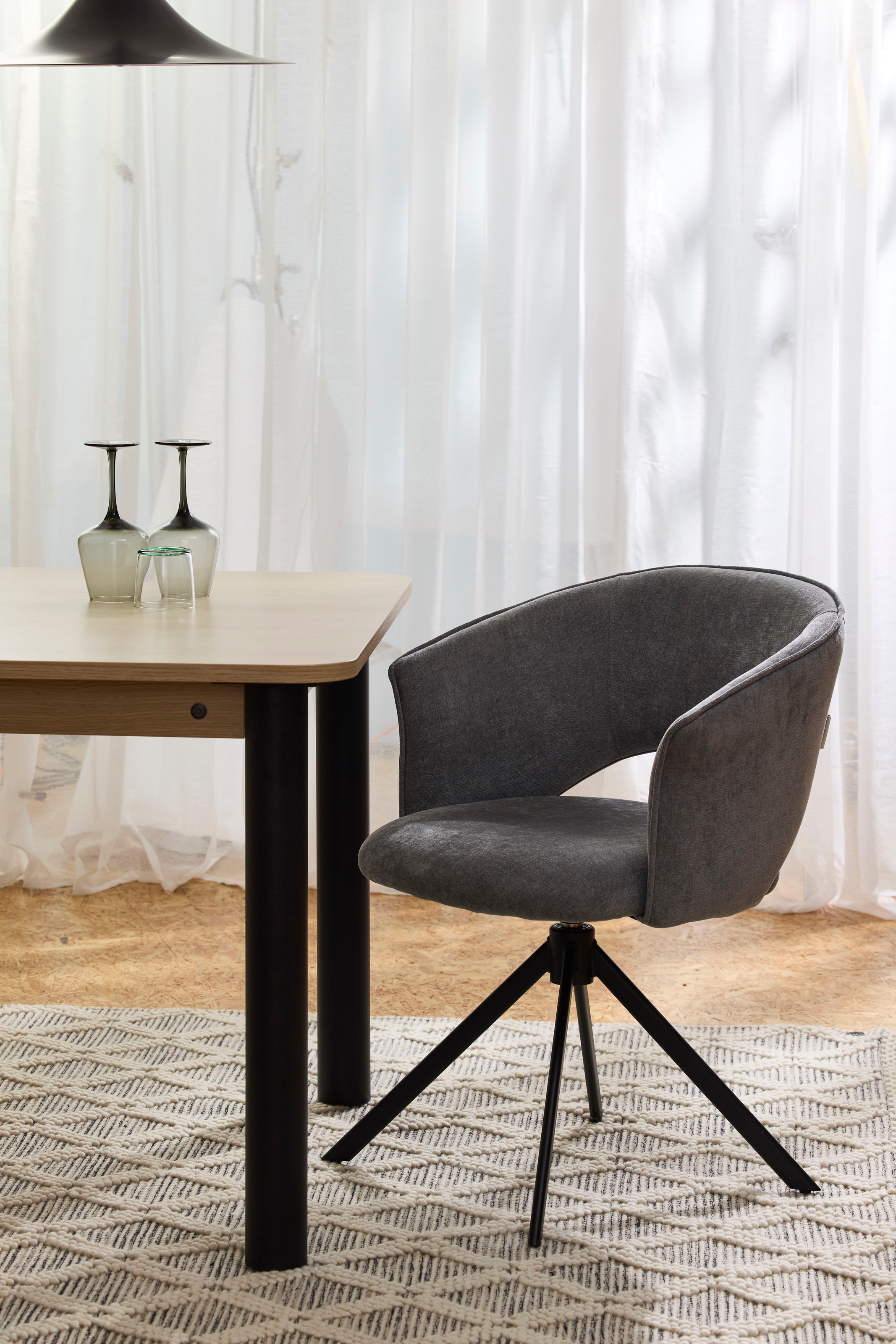 TOM TAILOR HOME Armlehnstuhl »CURVY ARMCHAIR« (Set) 2 Stk.mit Armlehnen, drehbar, Rückholfunktion, Rückenausschnitt