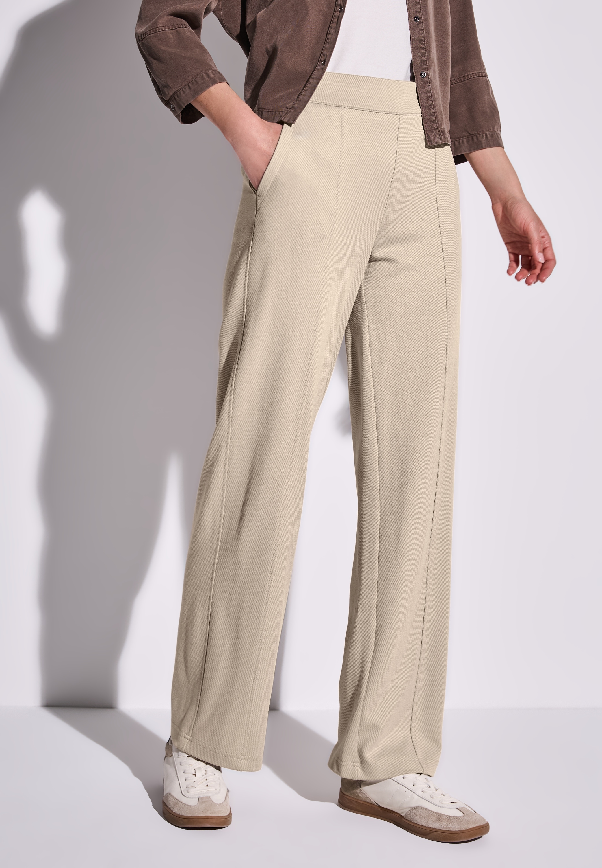 STREET ONE Stoffhose, mit seitliche Taschen