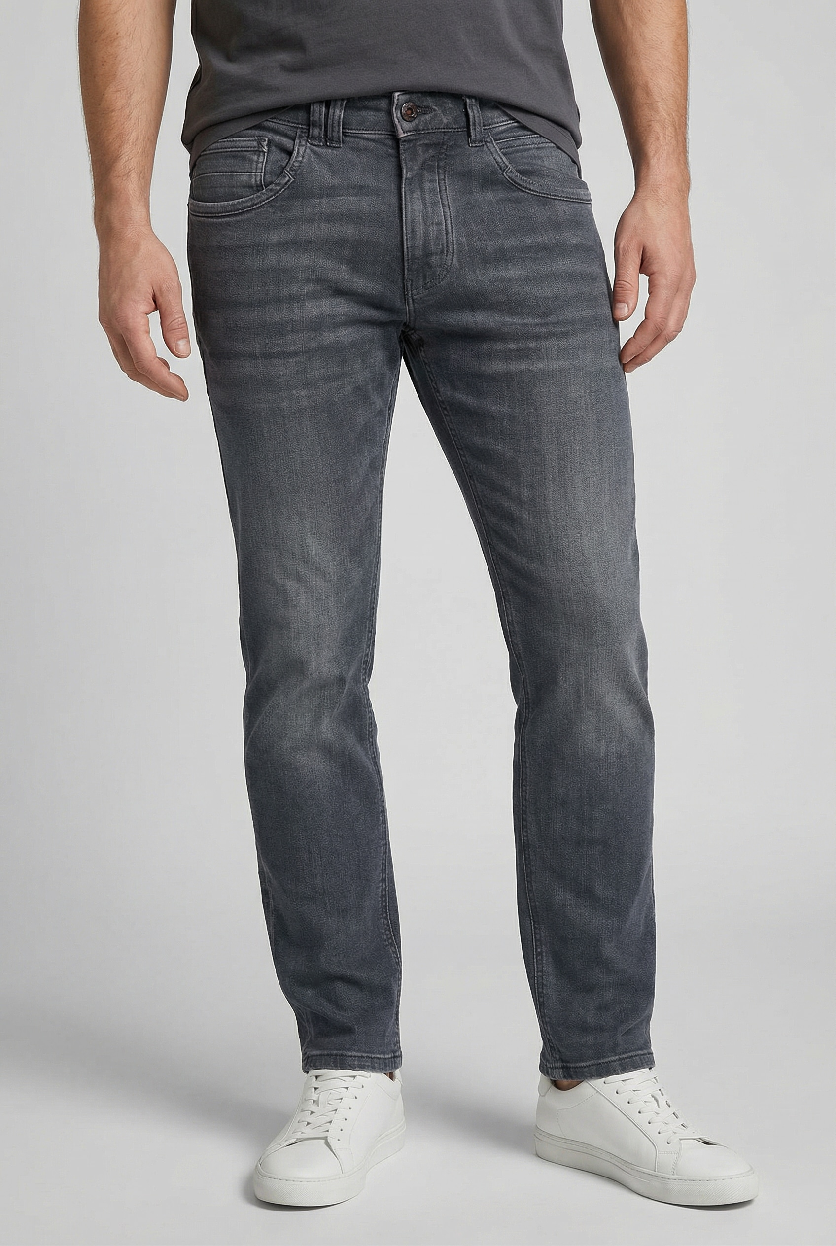 Image of camel active Slim-fit-Jeans mit Leder-Badge