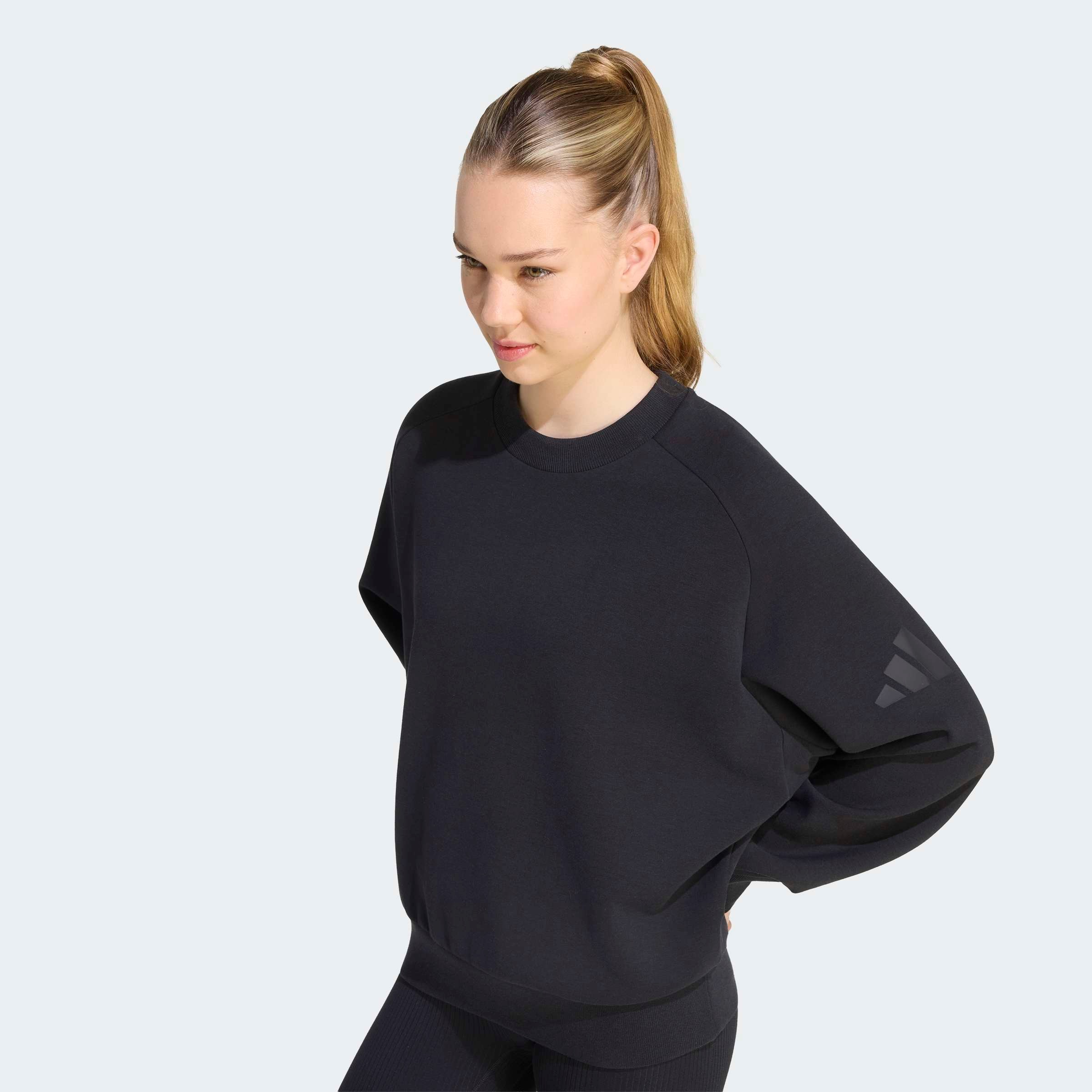 adidas Sportswear Sweatshirt »SOFT LUX, LOCKER GESCHNITTEN«
