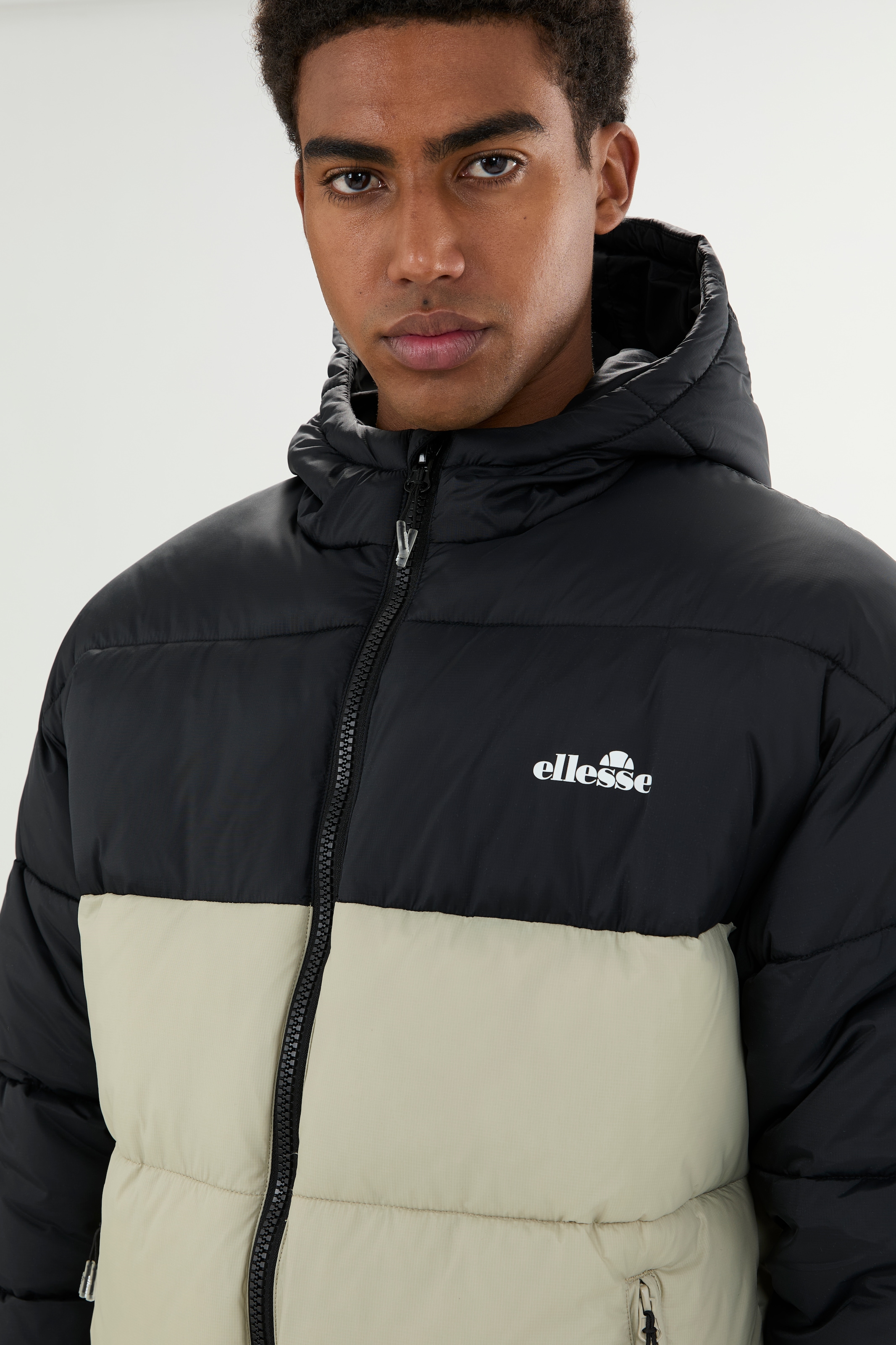 Ellesse Steppjacke »ASCARI 2 RETRO PADDED JACKET« wasserabweisend, windabweisend, wärmeisolierend, mit Reissverschluss