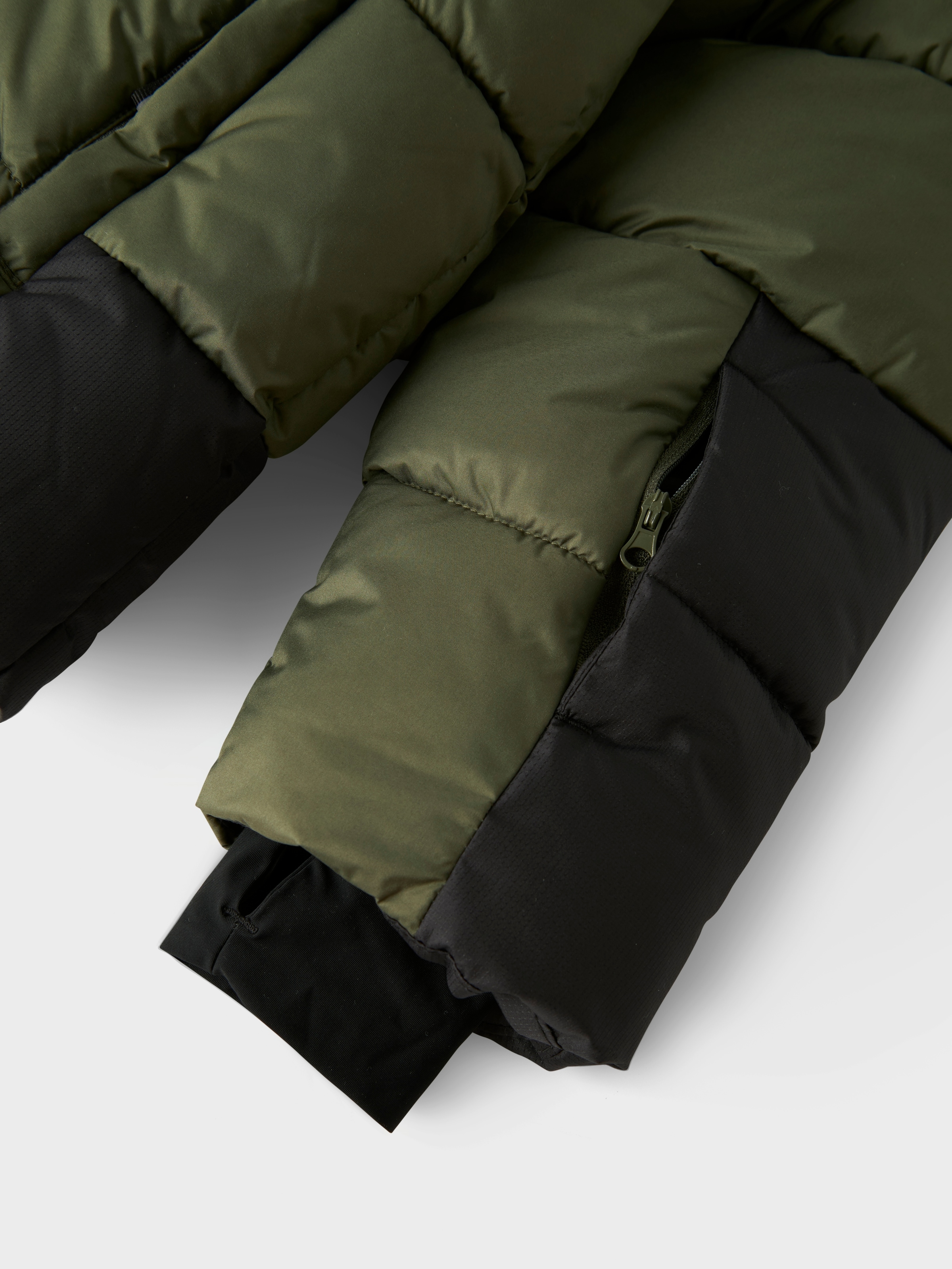 Name It Veste de ski »NKMMOTION05 SKI JACKET FO« mit Kapuze wasser- und winddicht, mit Skipasstasche