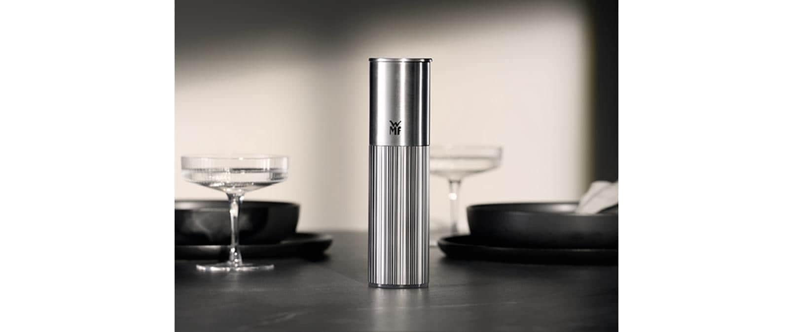 WMF Gewürzmühle »Signature Pro, aus Edelstahl« Keramikmahlwerk, einstellbarer Mahlgrad, magnetischer Deckel