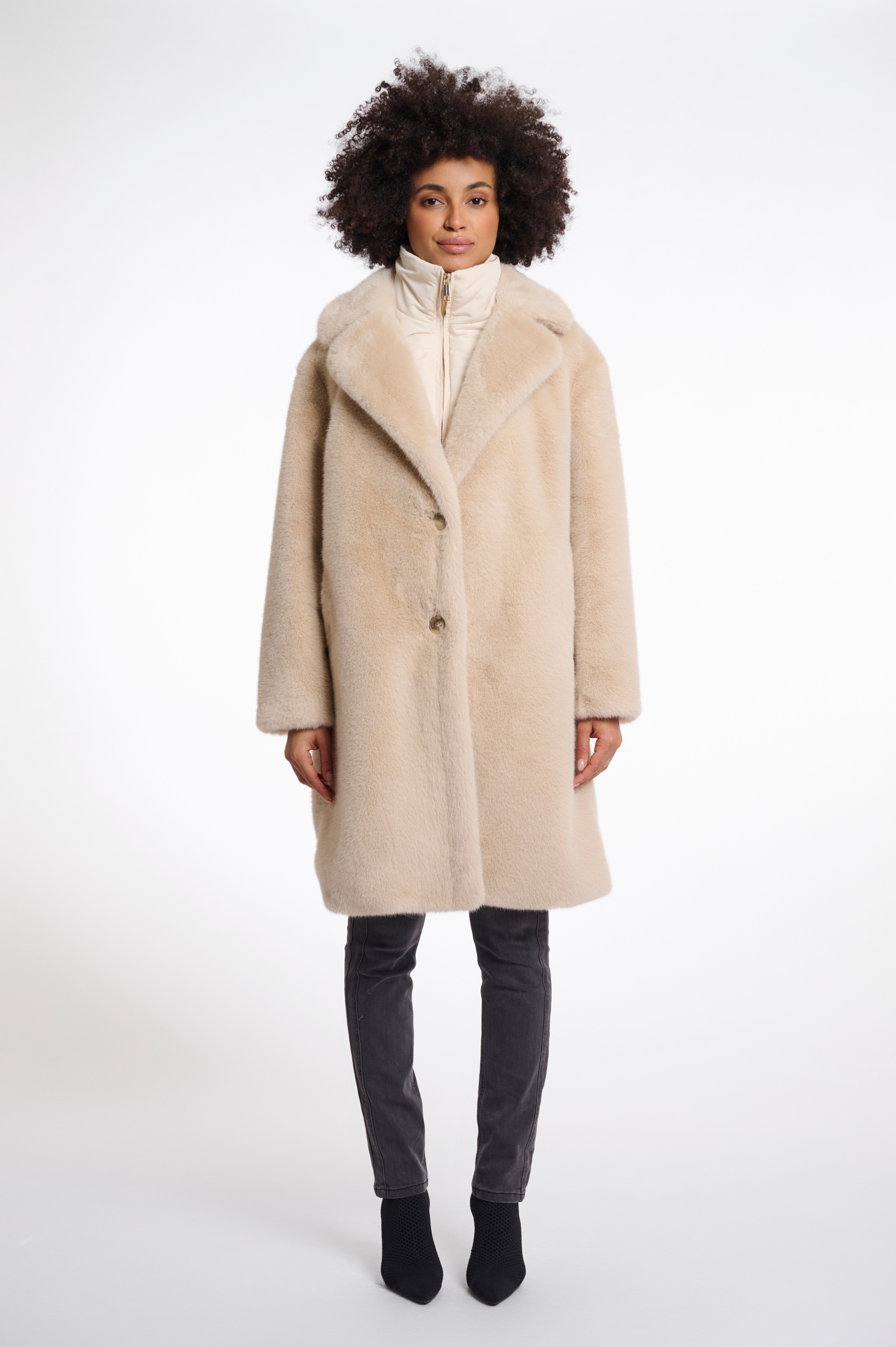 Rino & Pelle Manteau en imitation fourrure Avec col à revers et fermeture à 2 boutons