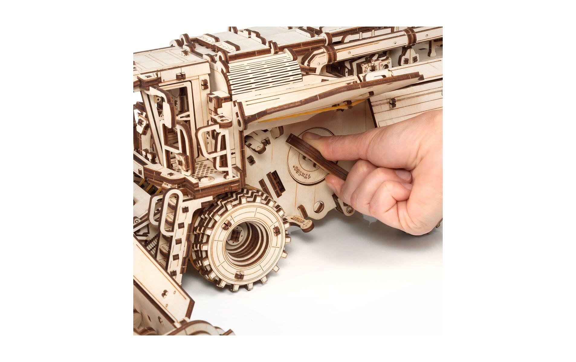   Modellbausatz »Eco-Wood-Art Mähdrescher GH800« 864 Stk. tlg.