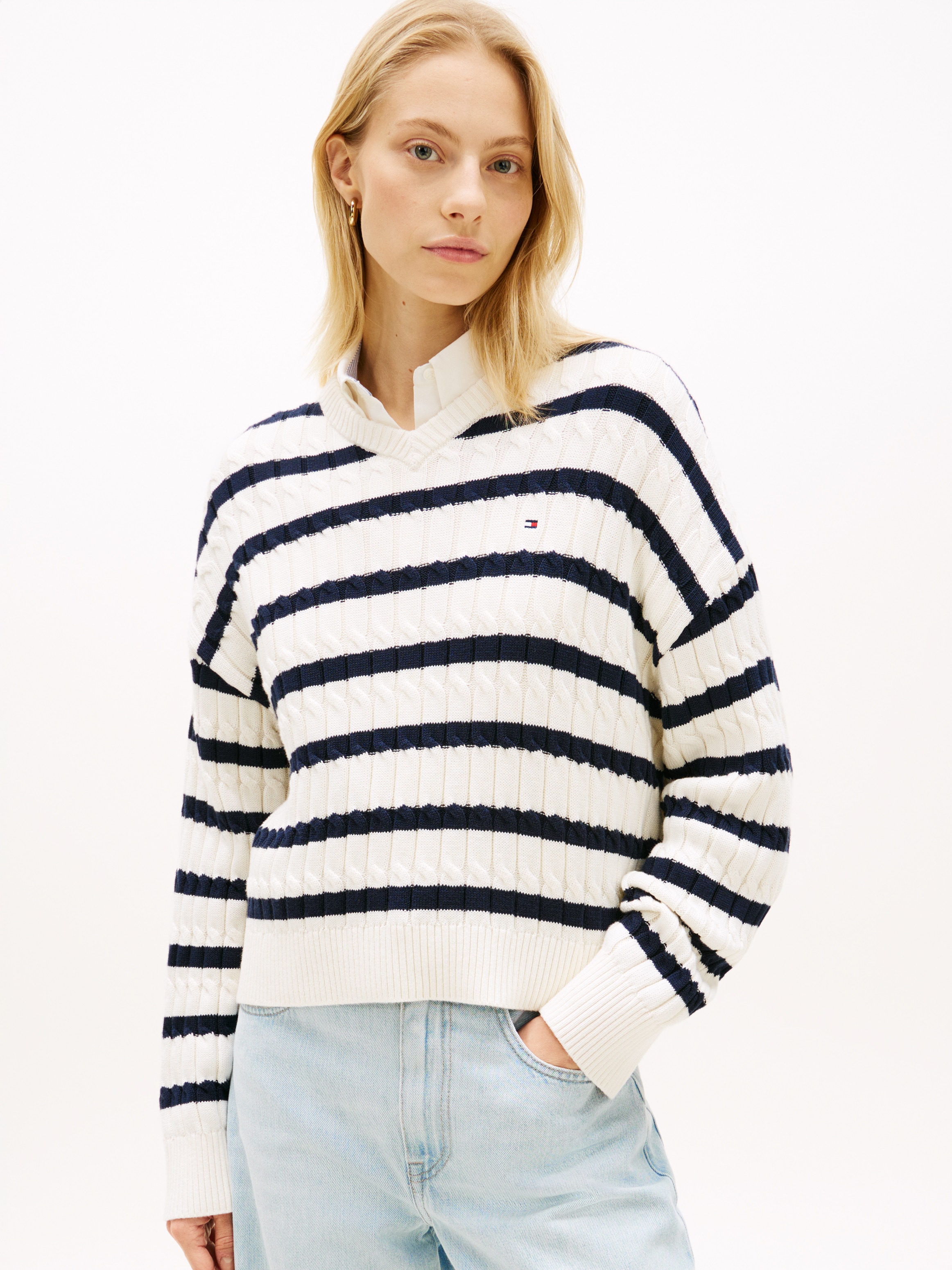 Image of Tommy Hilfiger Strickpullover "CO CABLE MID GG RLX LS V-NK SWT" mit Zopfmuster