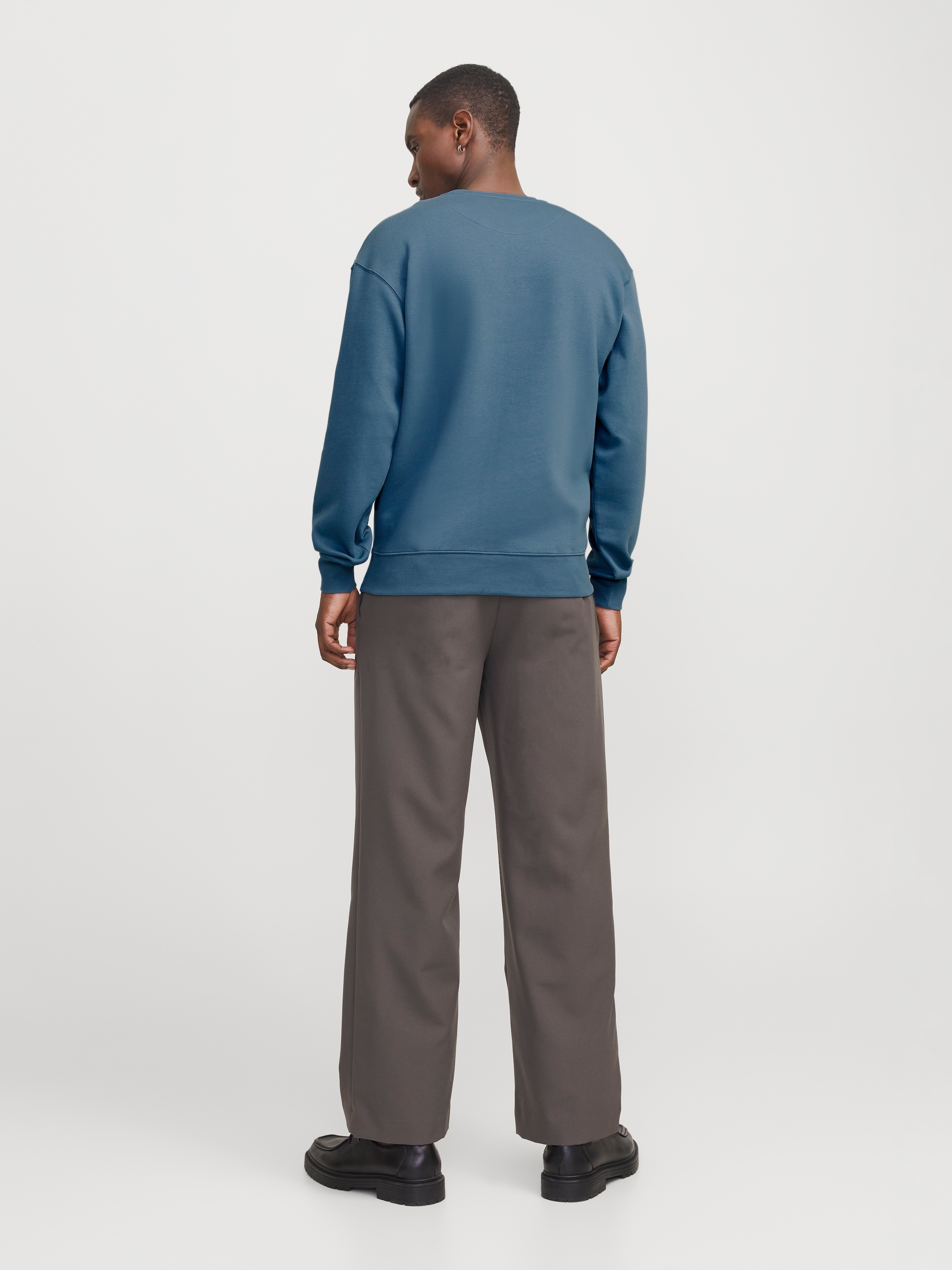 Jack & Jones Sweatshirt »JJESTAR BASIC SWEAT CREW NECK NOOS«, mit Rundhalsausschnitt