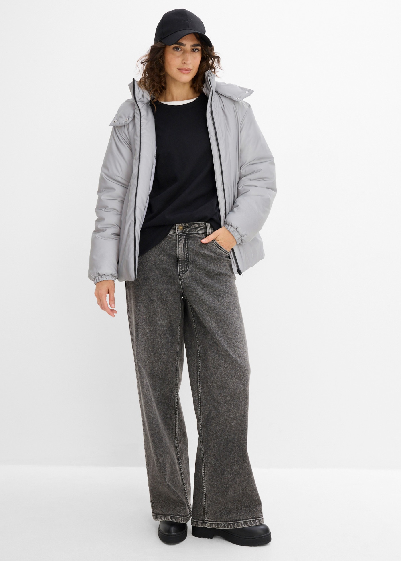 bonprix Funktionsjacke mit reflektierendem Design, Oversize-Passform, sportlicher Stil