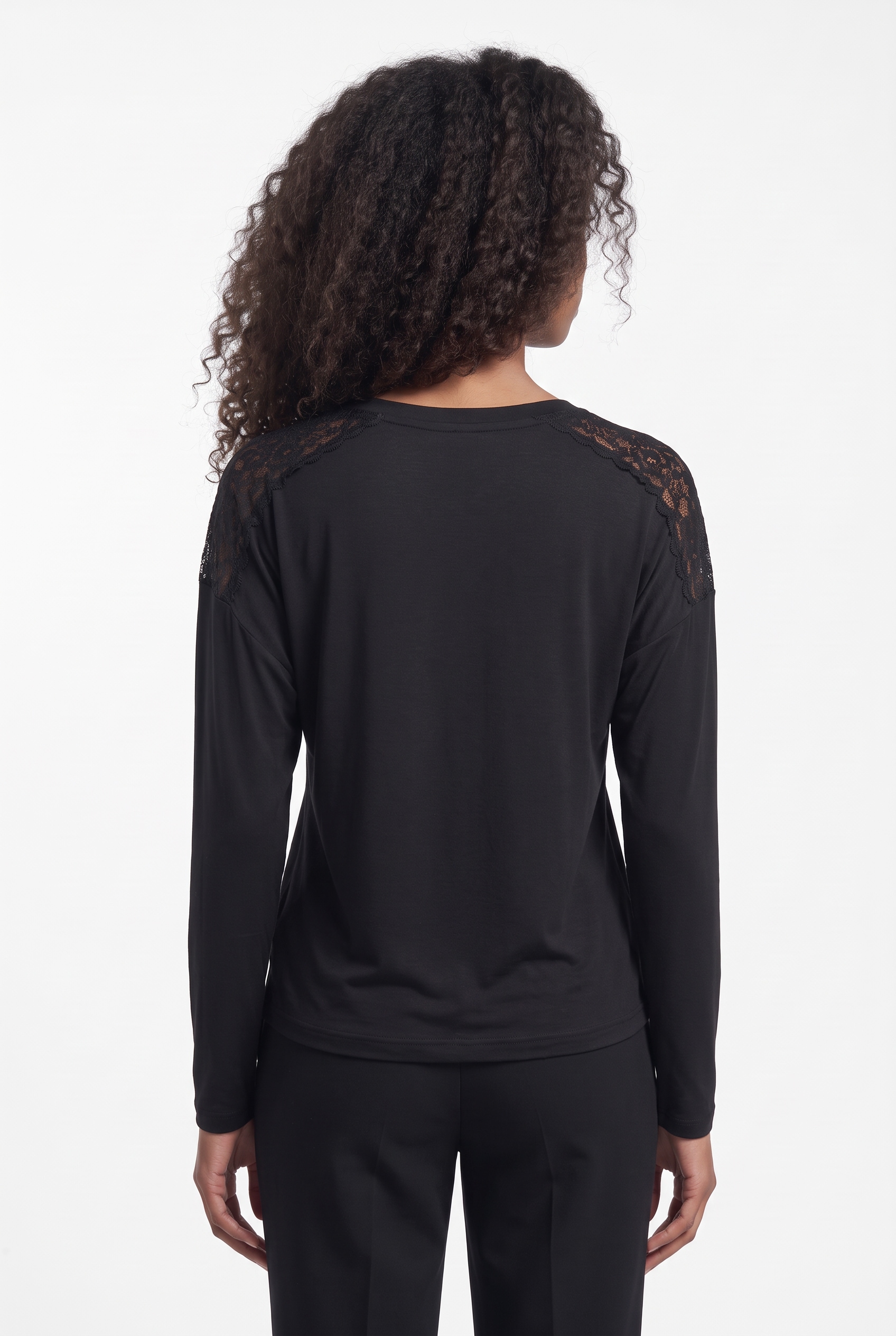 ONLY T-shirt »ONLLUNI L/S TOP WITH LACE DETAILS CS JRS« mélange viscose, coupe régulière