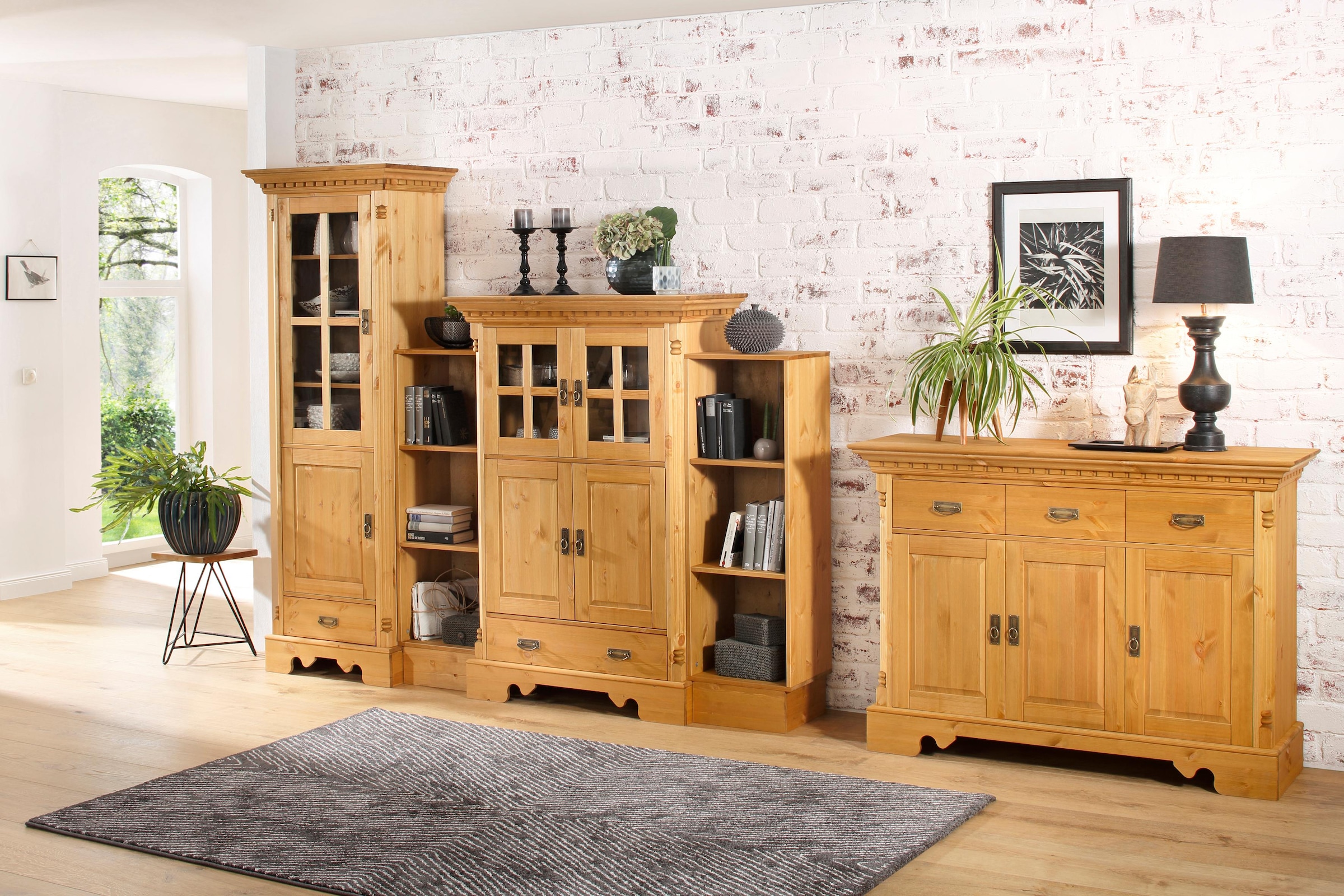 Home affaire Highboard »Milan«, Vitrine, Breite 102 cm, Massivholz, FSC®-zertifiziert