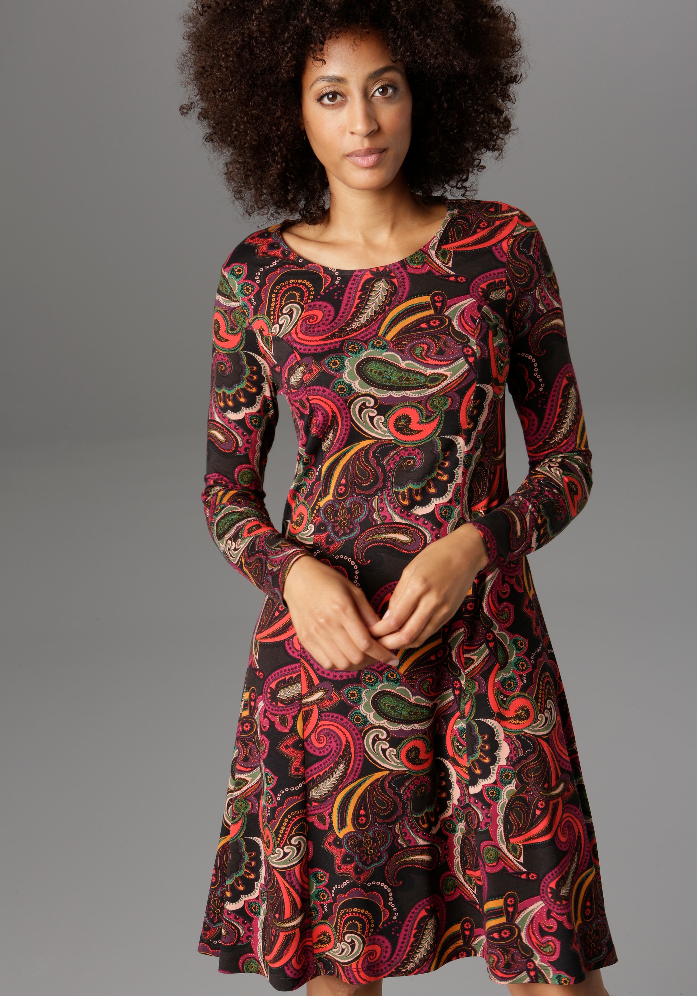 Image of Aniston SELECTED Jerseykleid, Paisley-Druck in satten Farben bei Ackermann Versand Schweiz