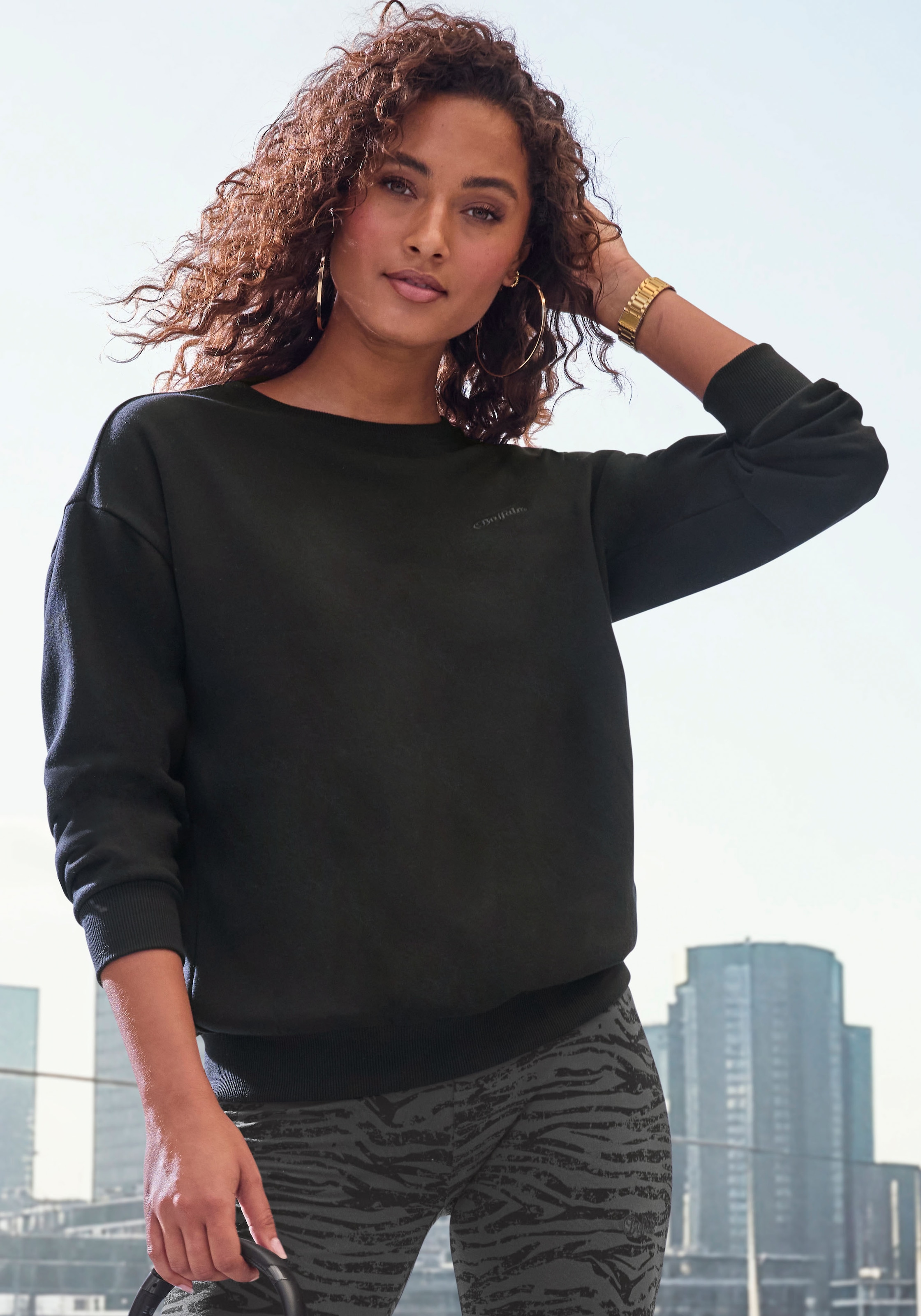 Image of Buffalo Sweater, mit toller Stickerei auf der Rückseite