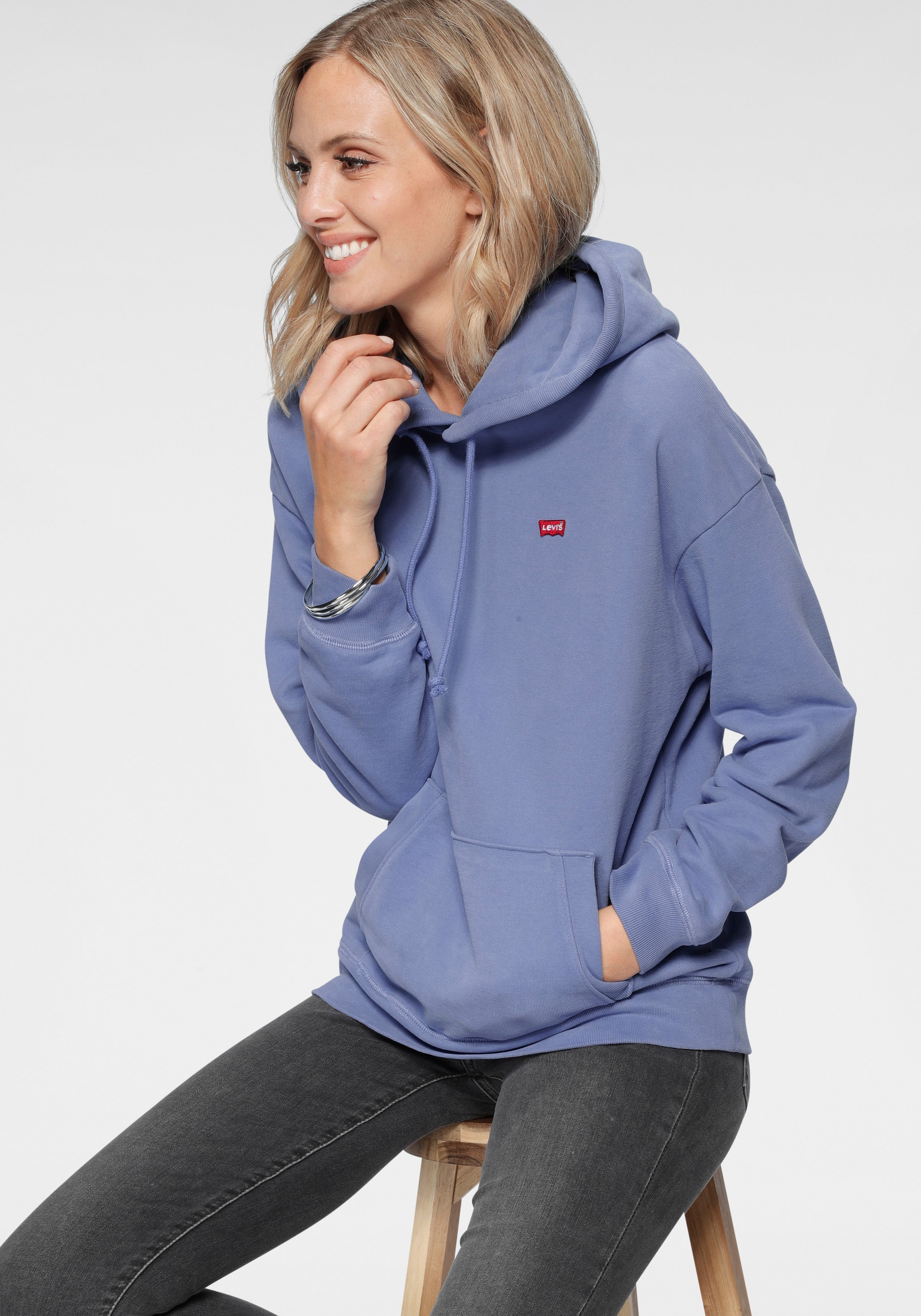 Image of Levi's® Kapuzensweatshirt »Standart Hoodie«, mit Markenlogo bei Ackermann Versand Schweiz