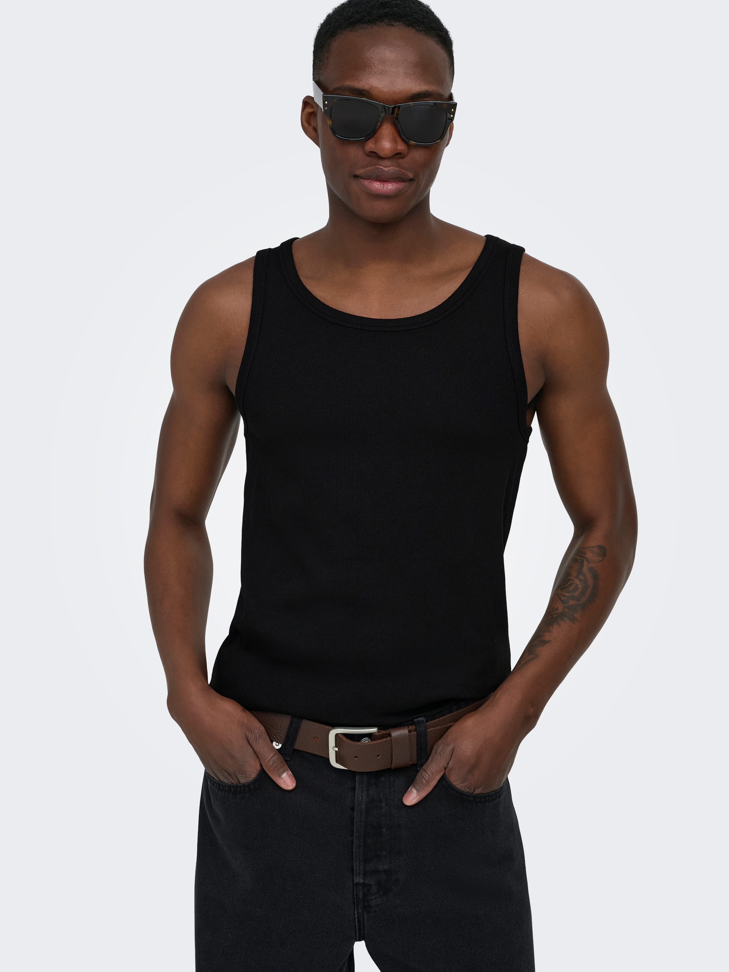 Image of ONLY & SONS Rundhalsshirt "ONSTANNER REG SL TANK TOP NOOS"