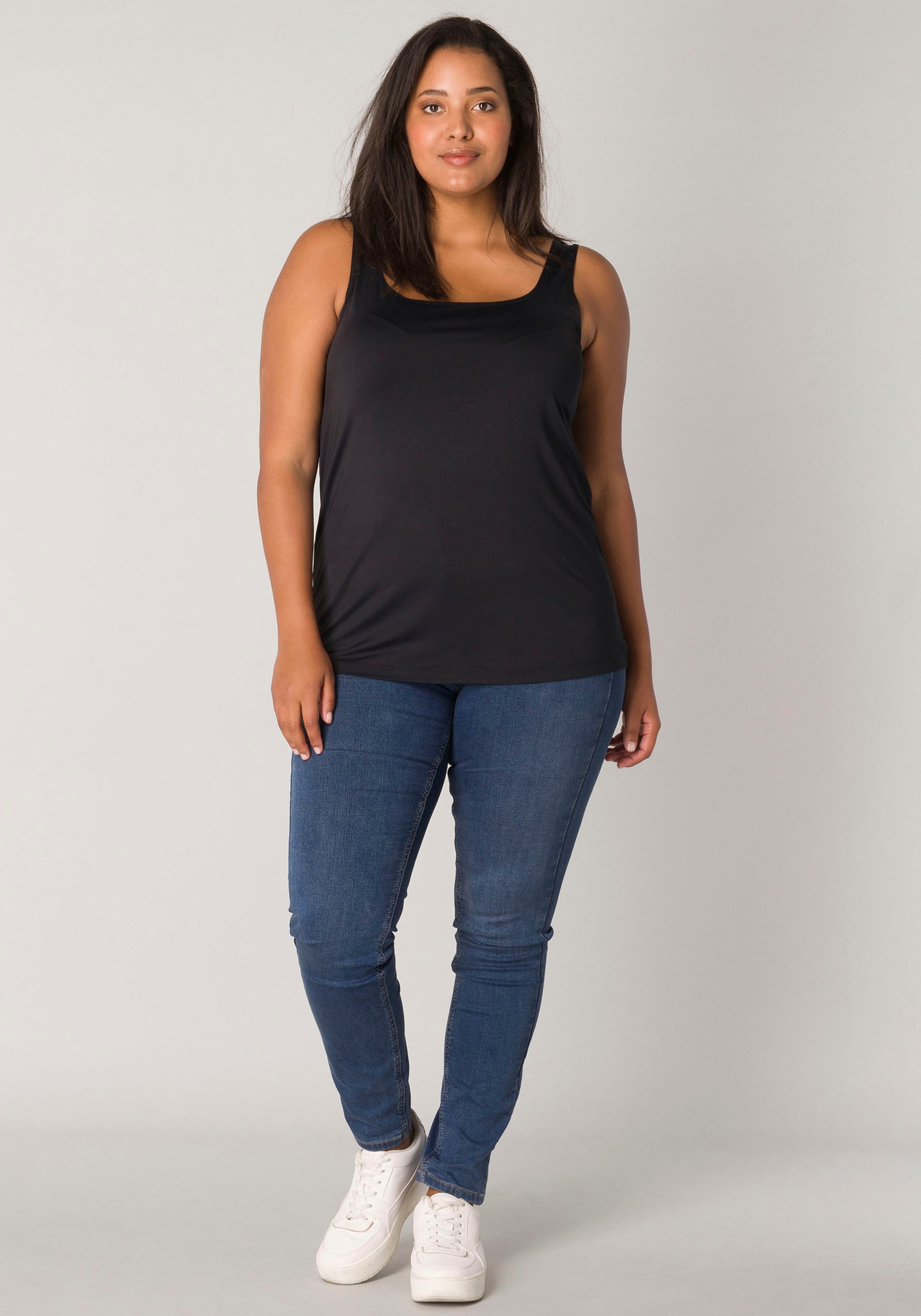 Base Level Curvy Tanktop